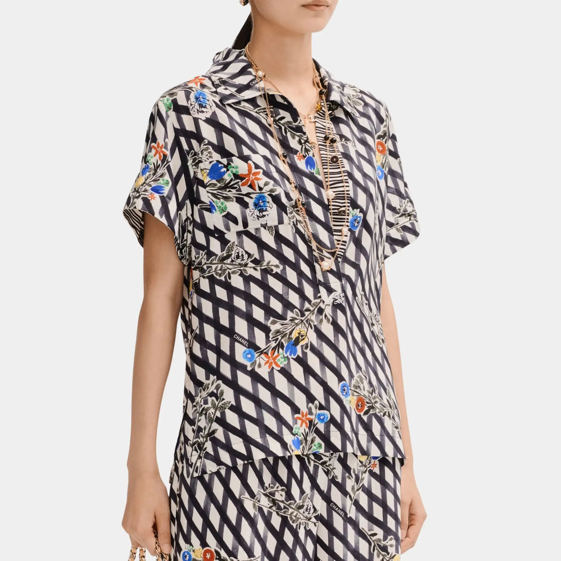 Chanel Short-sleeved Blouse in Printed Crepe de Chine, Front