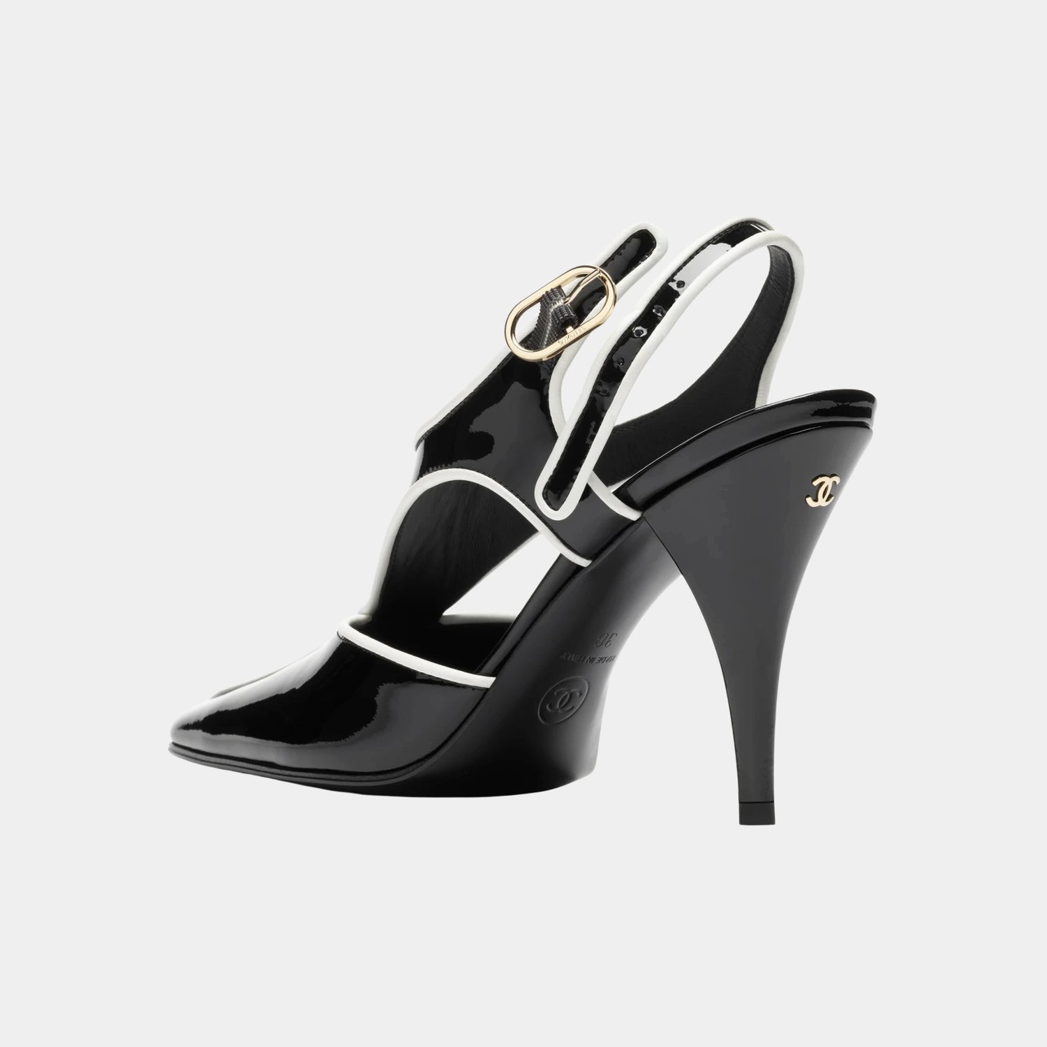 Chanel Slingbacks in Patent Calfskin &amp; Lambskin, Black, White, Close