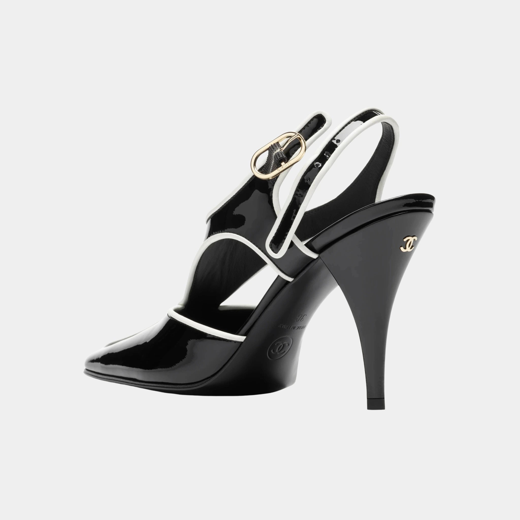 Chanel Slingbacks in Patent Calfskin &amp; Lambskin, Black, White, Close