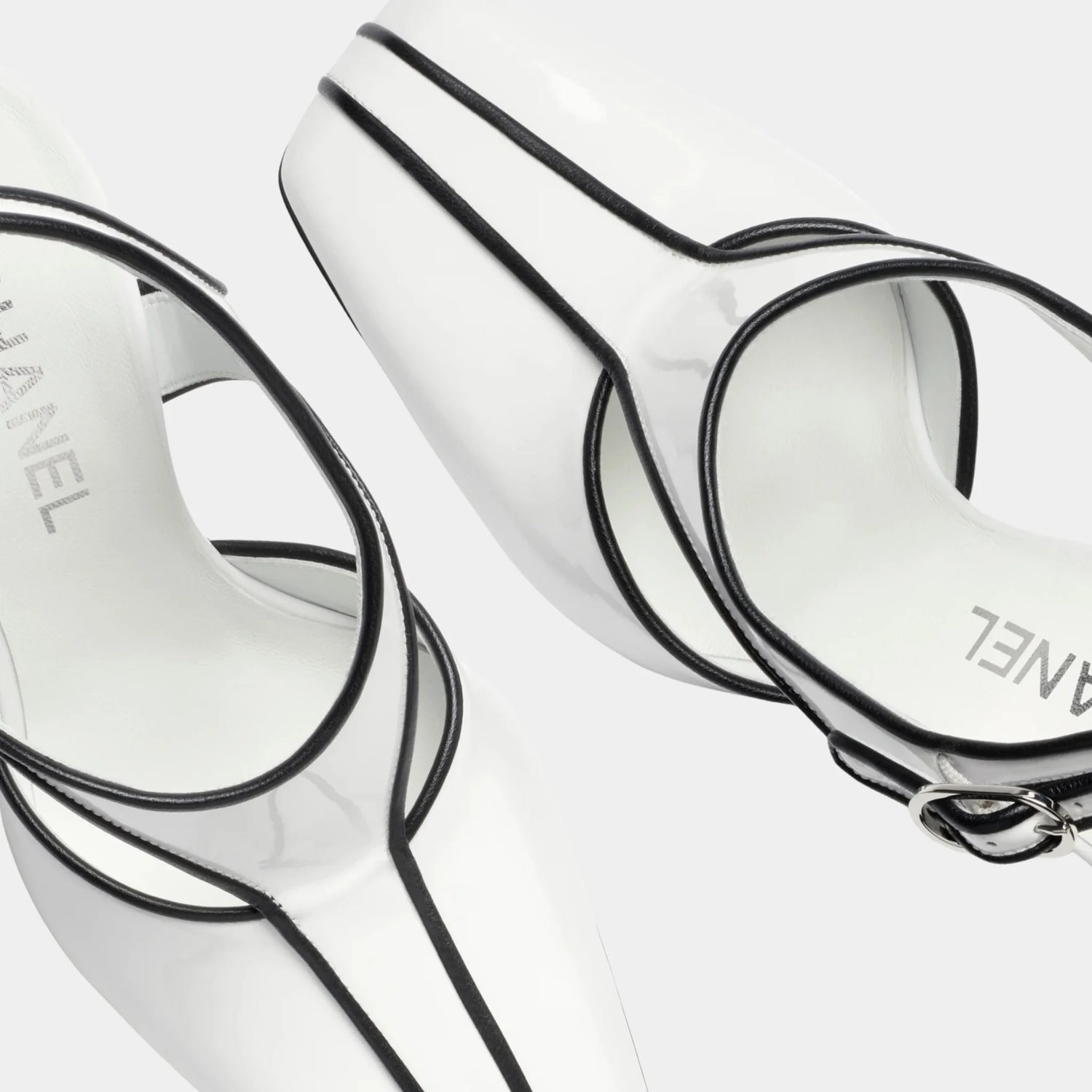 Chanel Slingbacks in Patent Calfskin &amp; Lambskin, White, Black, Top