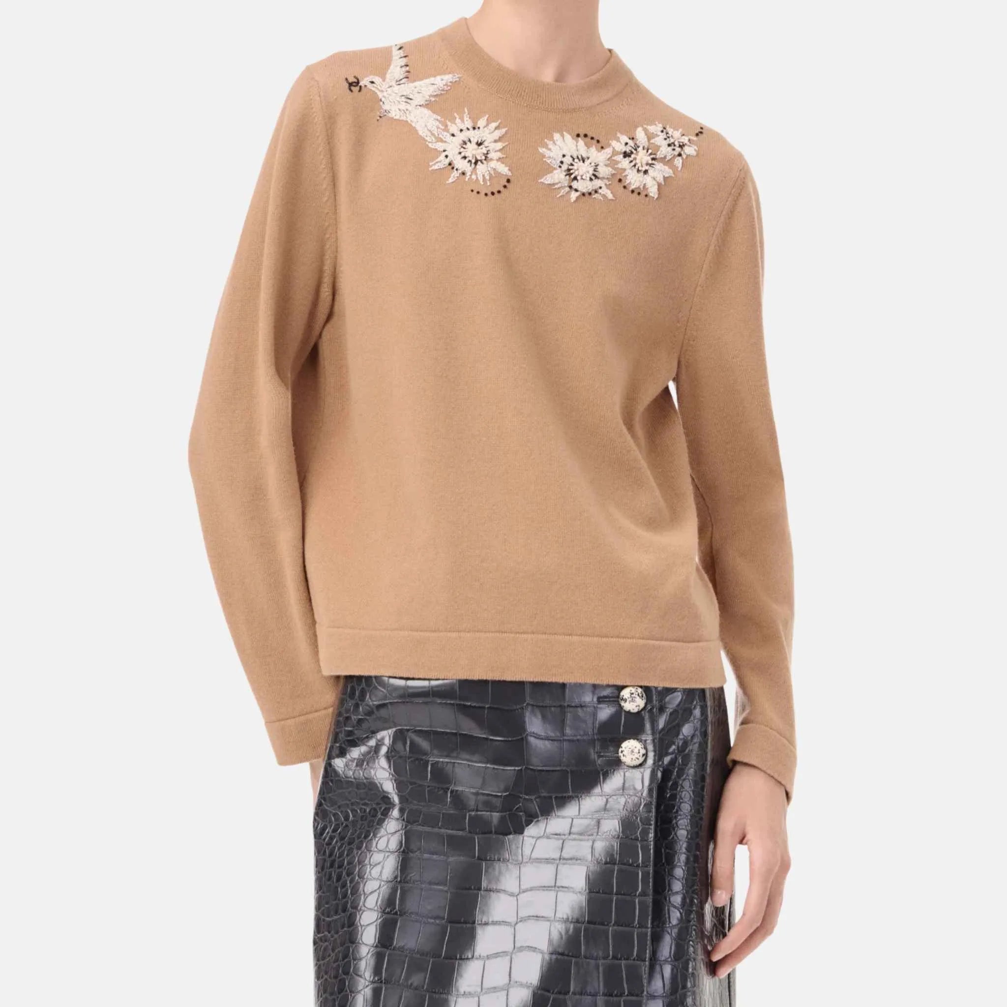 Chanel Sweater Cashmere in Brown