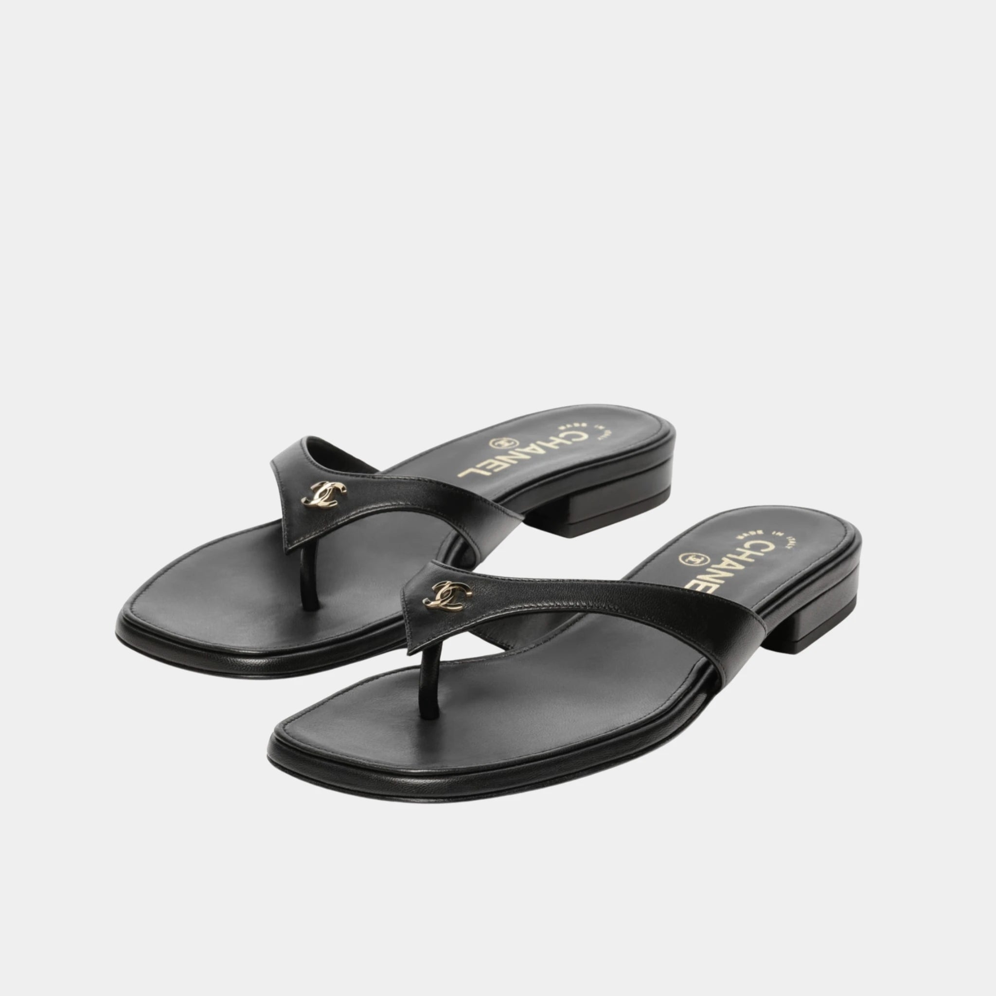 Chanel Thongs in Lambskin, Black, Front