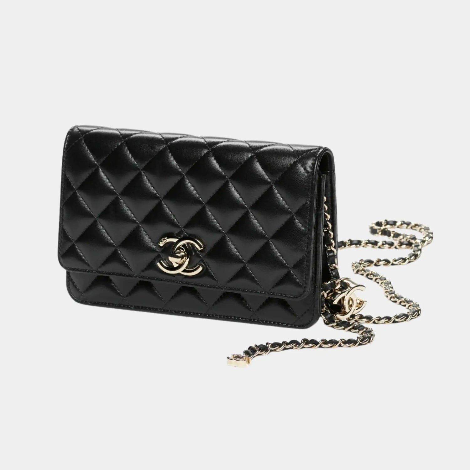 Chanel Wallet On Chain in Shiny Lambskin &amp; Gold-Tone Metal, Black, Front