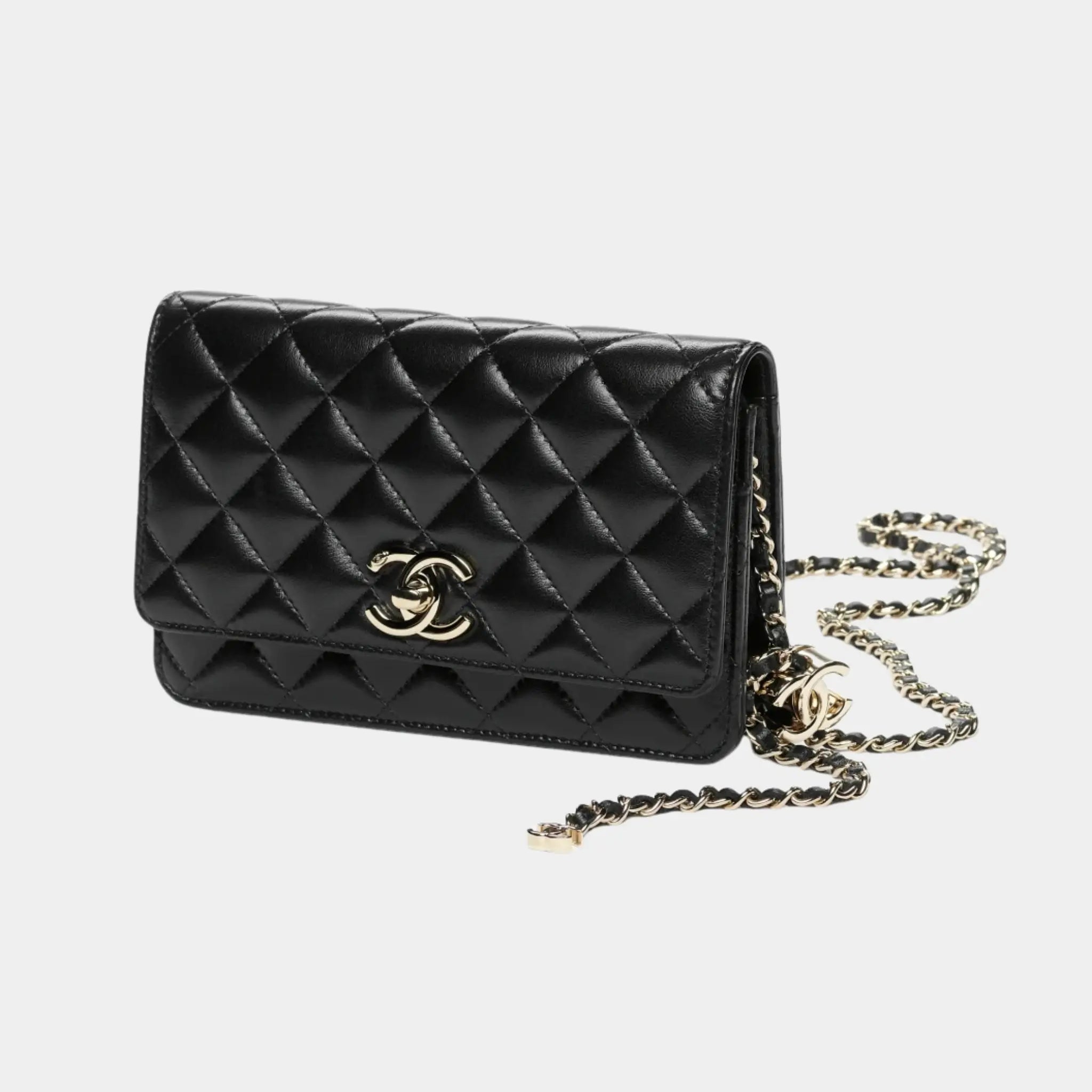 Chanel Wallet On Chain in Shiny Lambskin &amp; Gold-Tone Metal, Black, Front