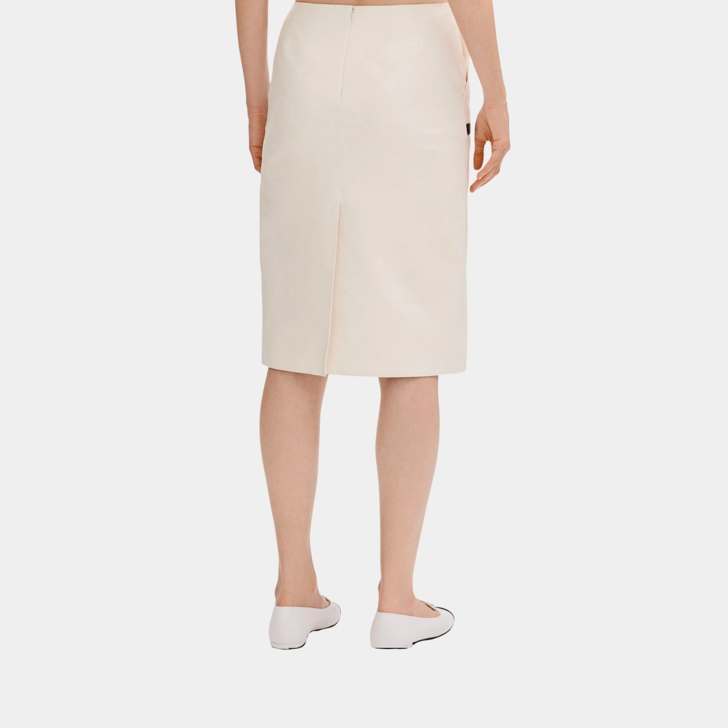 Chanel White and Black Skirt in Lambskin, Back