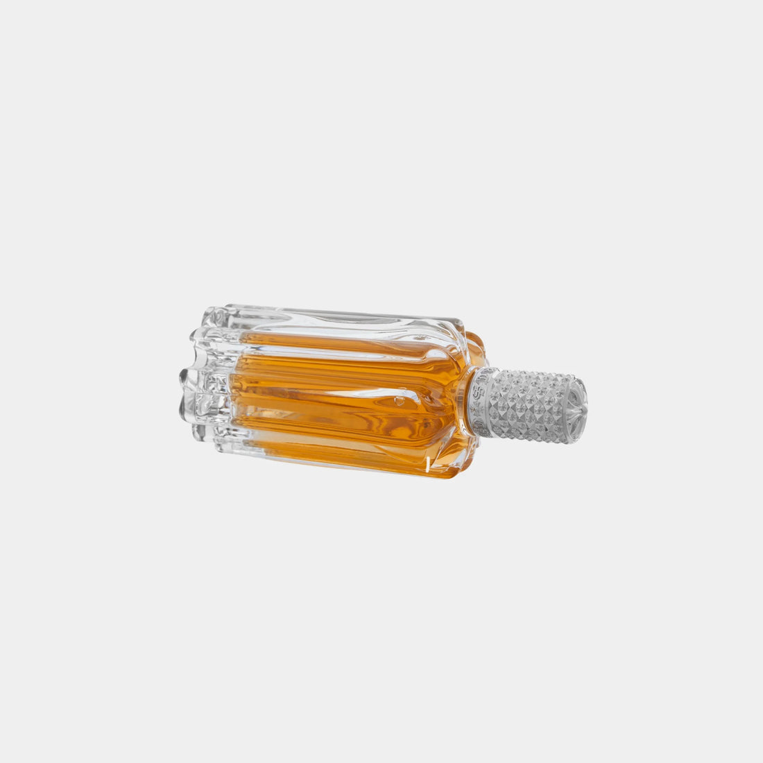 Chrome Hearts ماء عطر 33، جانب