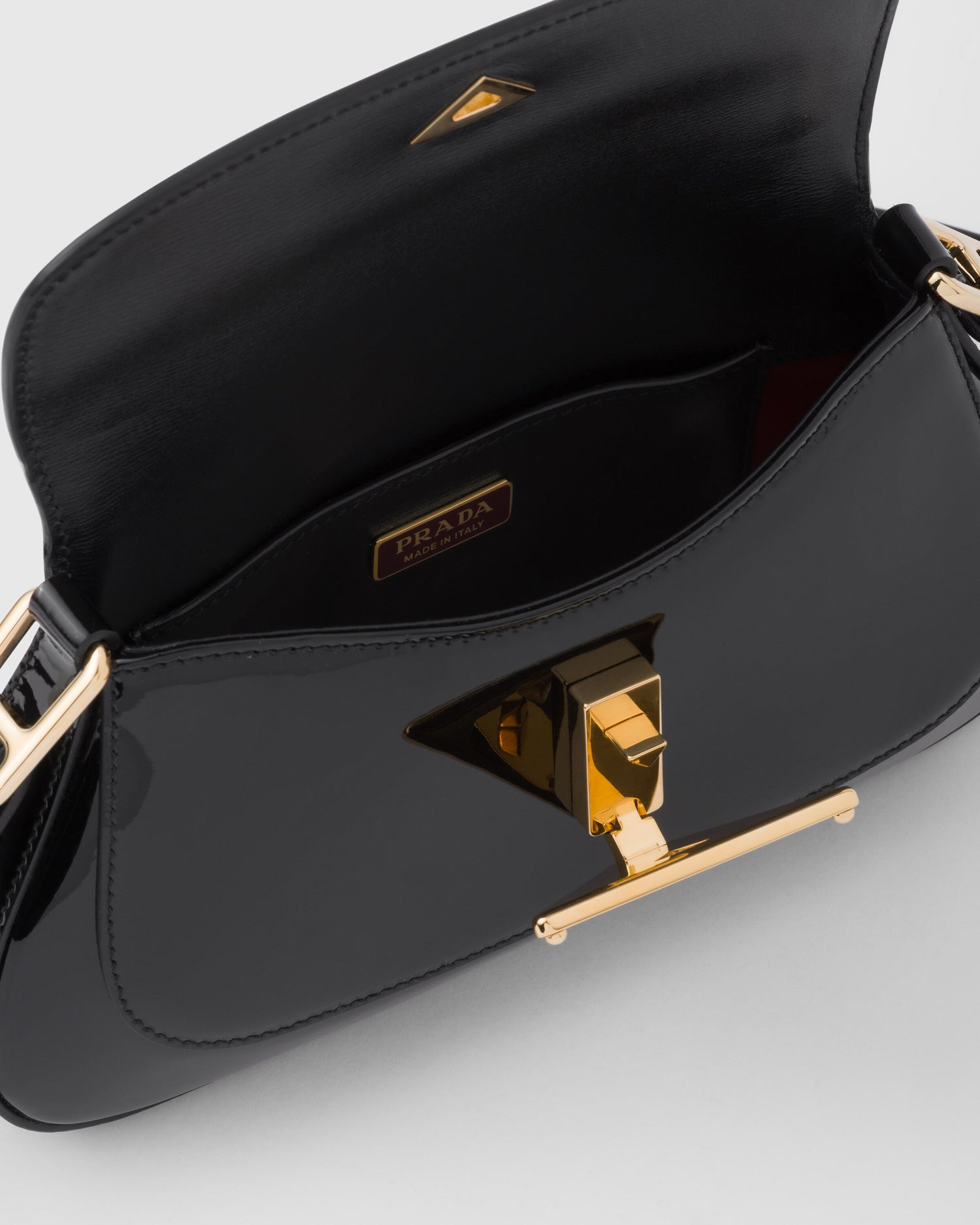 Patent leather shoulder bag