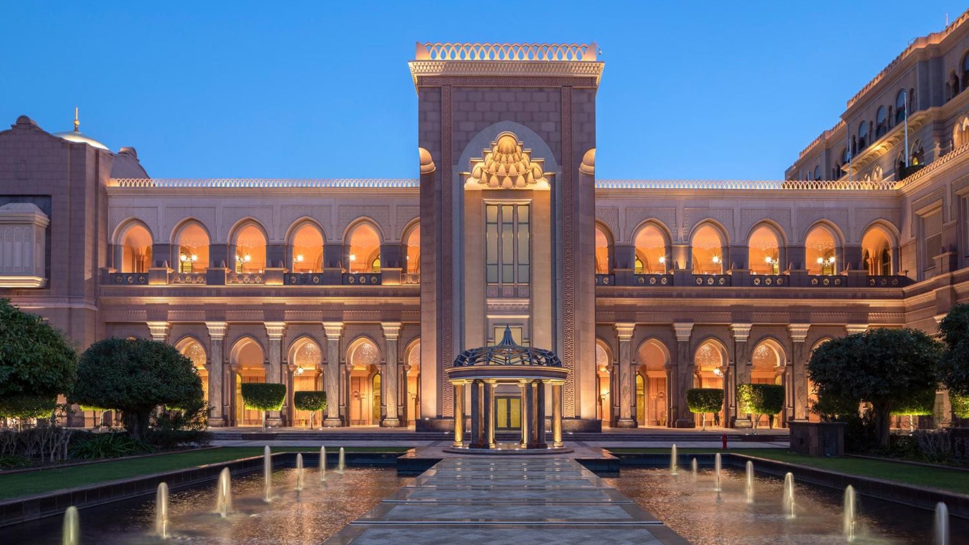 Emirates Palace Mandarin Oriental, Evening