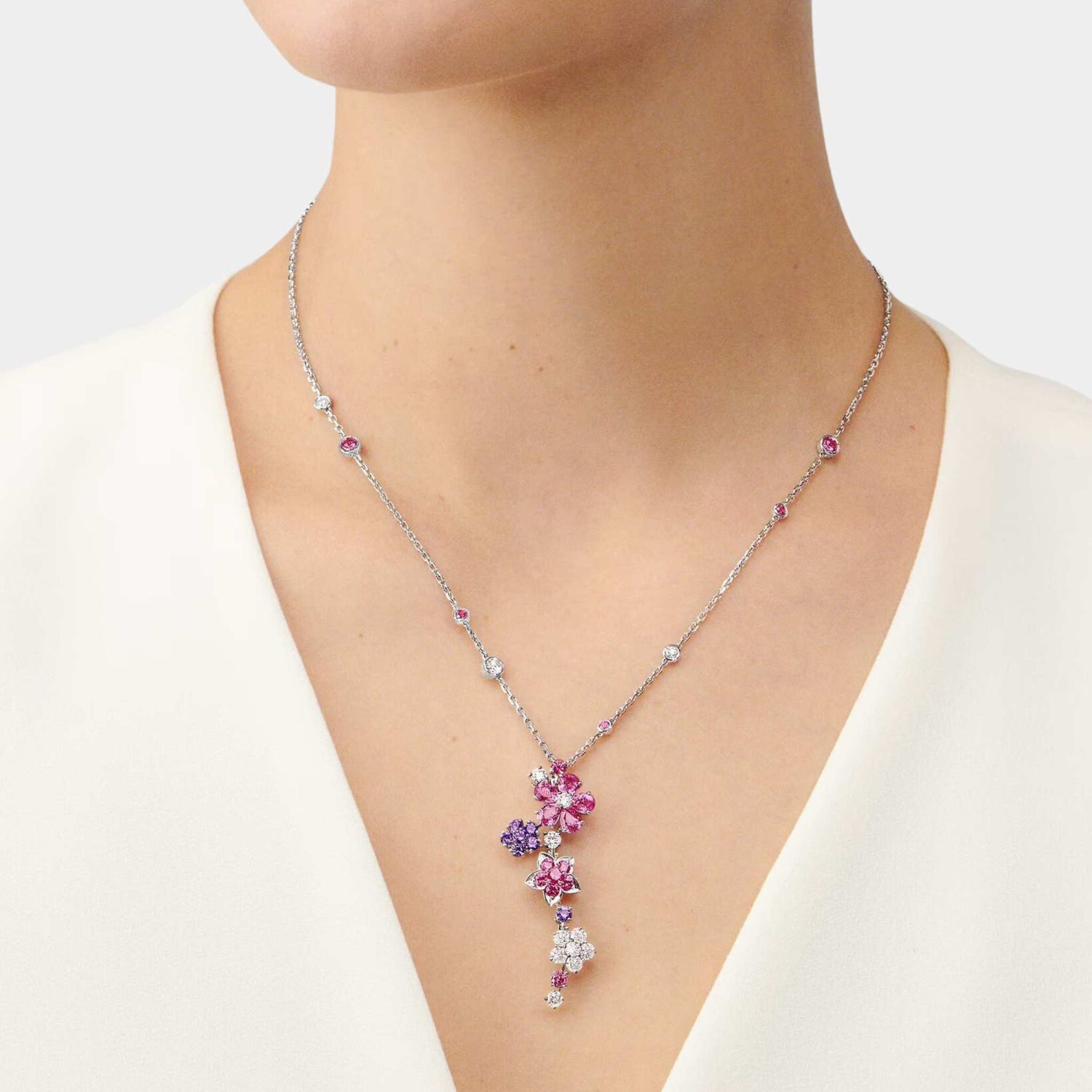 Folie Des Prés Pendant White Gold Diamond Pink Mauve Sapphire, Model