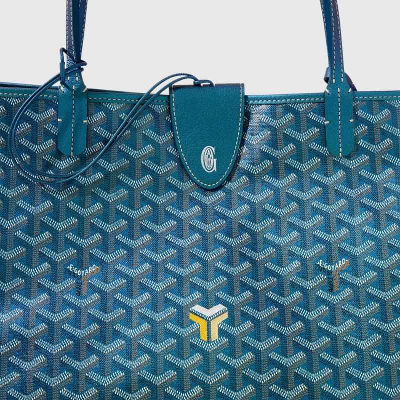 Goyard Saint Louis GM Bag 2024, Pearly Blue, Close Up