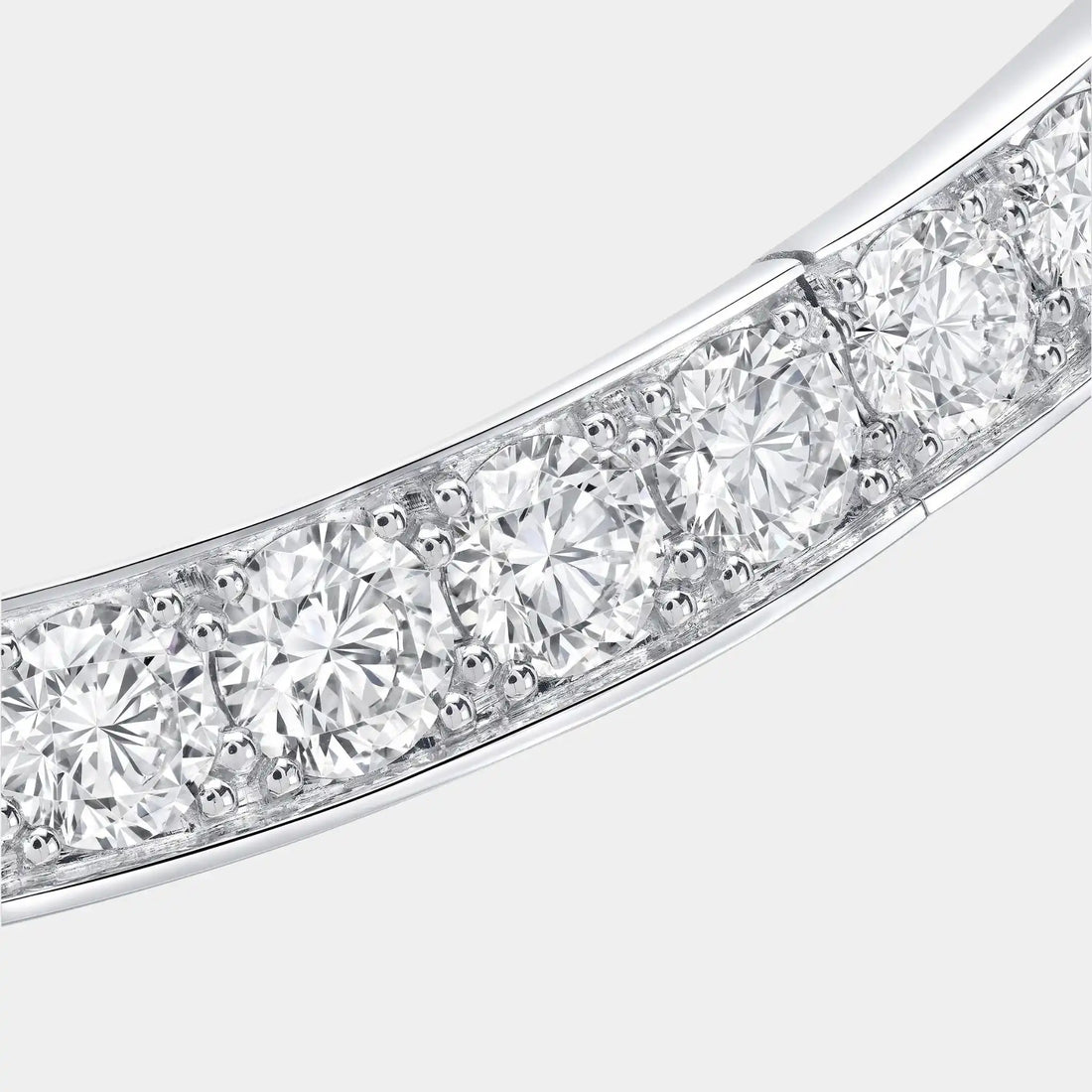Graff Spiral Diamond Necklace White Gold, Close