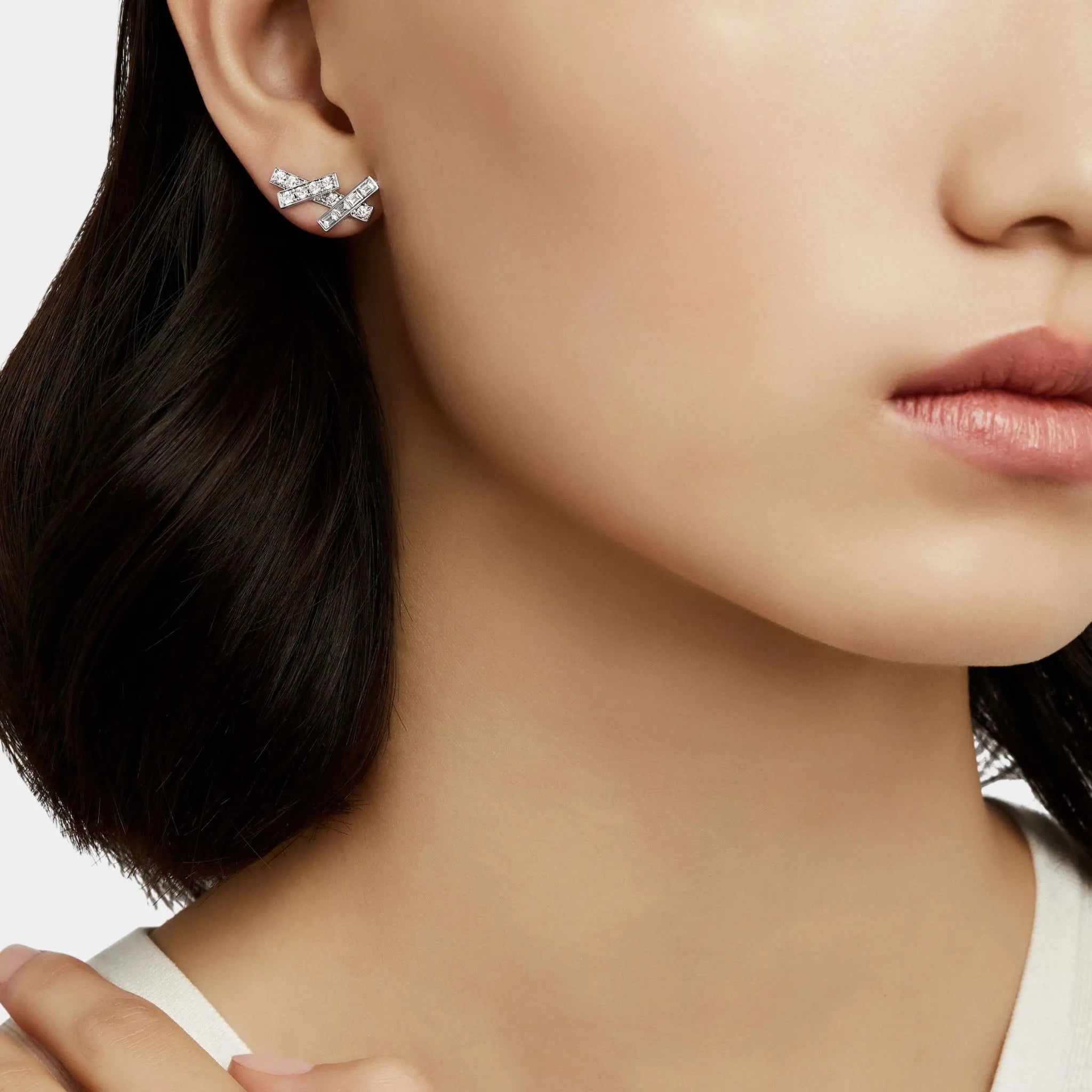 Graff Threads Diamond Mini Earrings, White Gold, Model