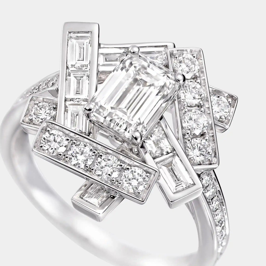 Graff Threads Diamond Ring, White Gold, Close