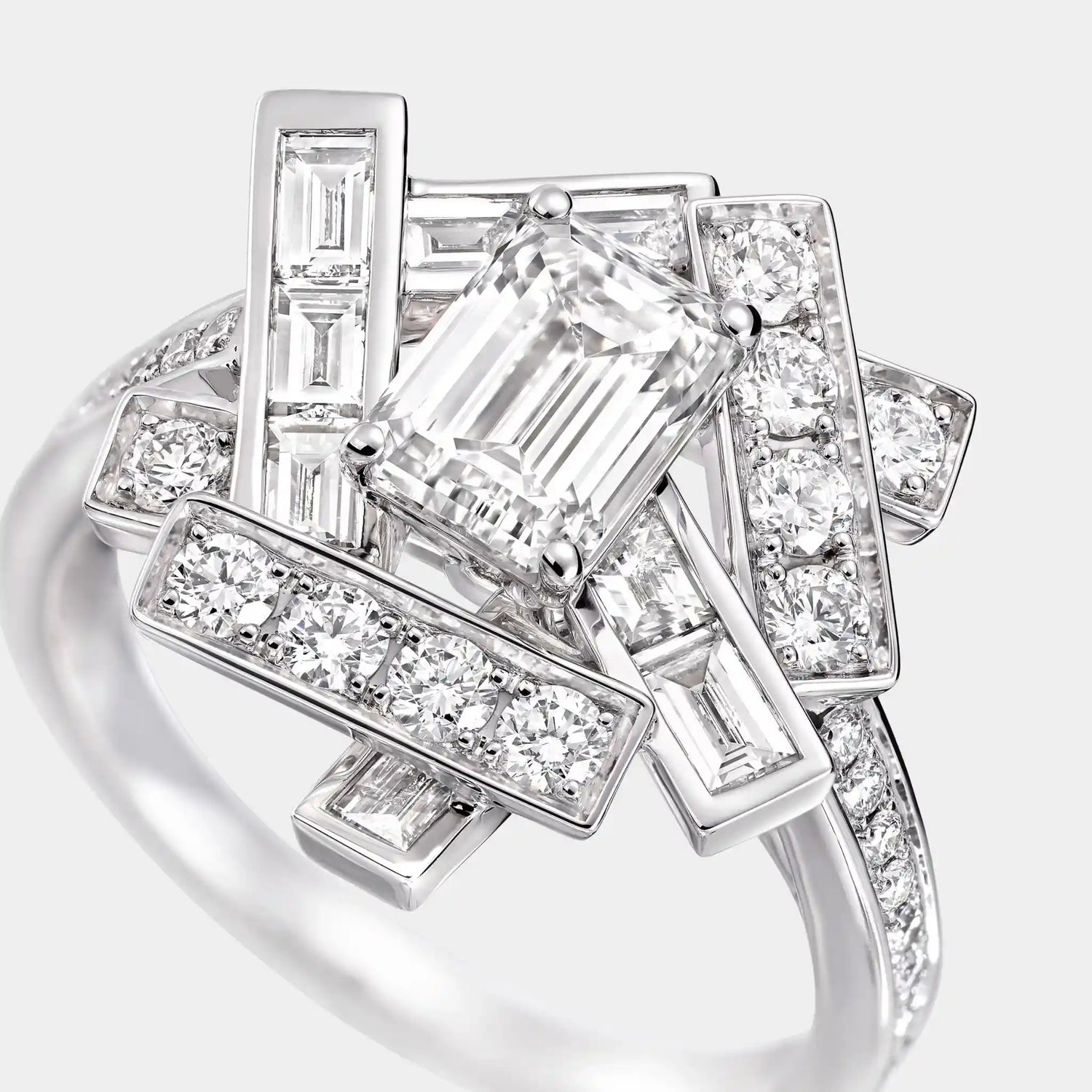 Graff Threads Diamond Ring, White Gold, Close