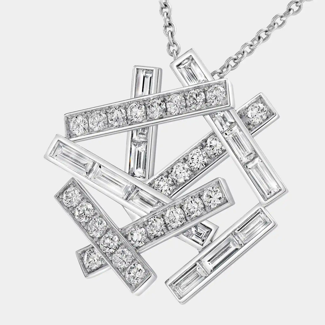 Graff Threads Long Diamond Pendant, White, Gold, Close