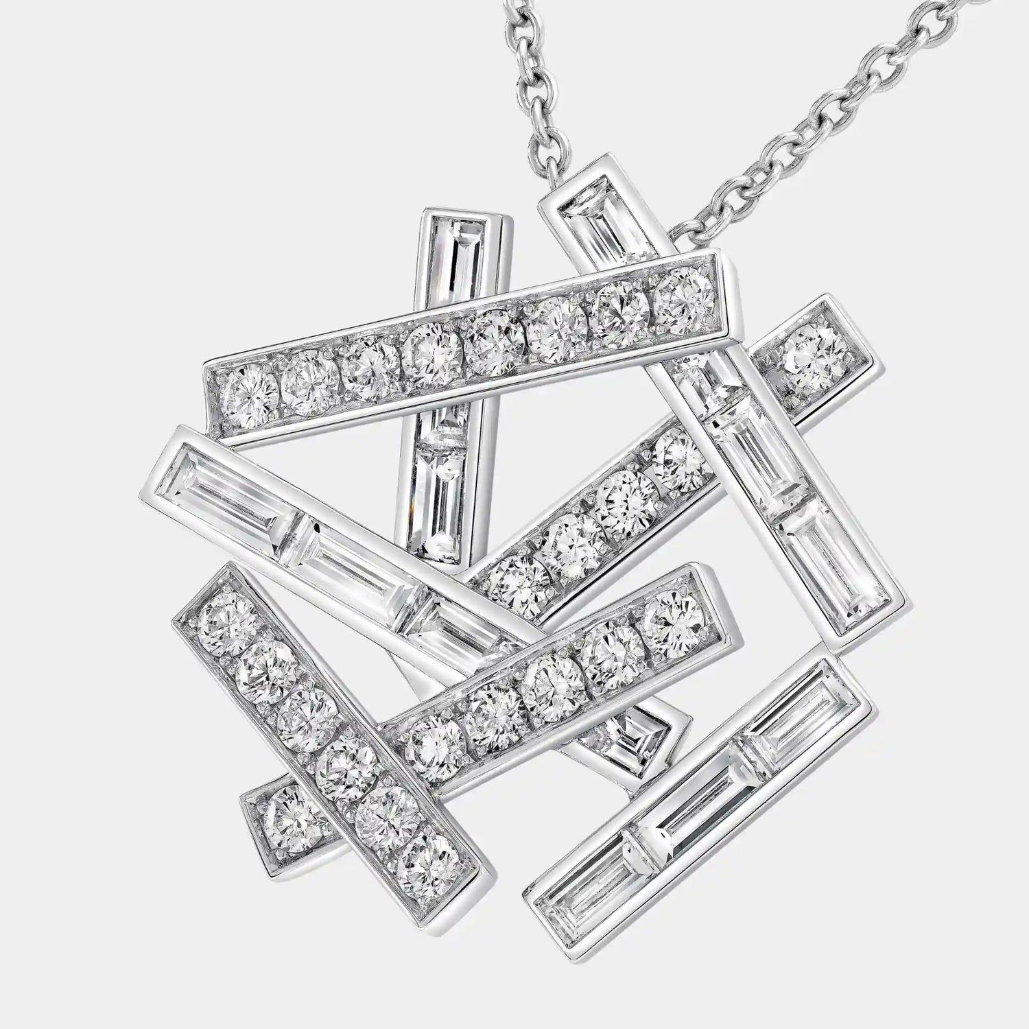 Graff Threads Long Diamond Pendant, White, Gold, Close