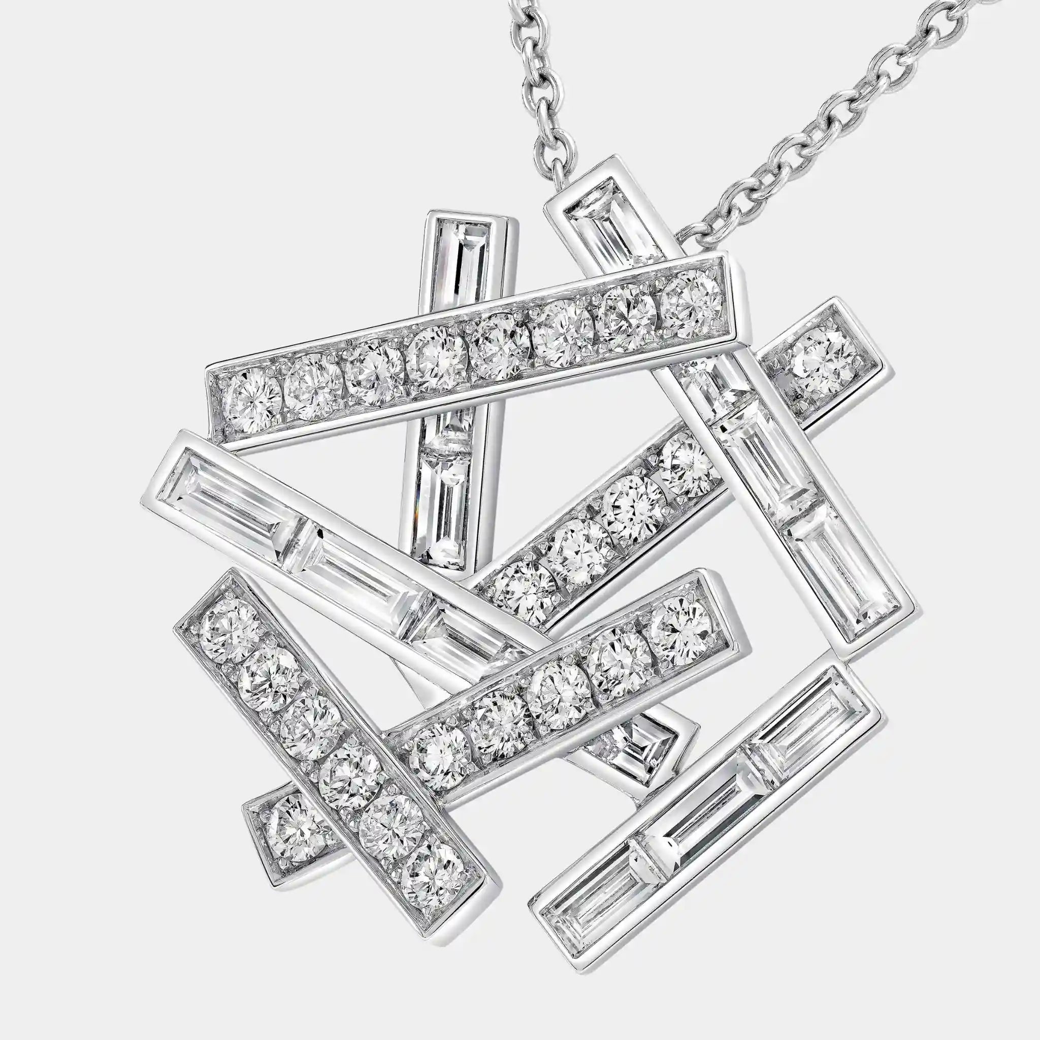 Graff Threads Long Diamond Pendant, White, Gold, Close