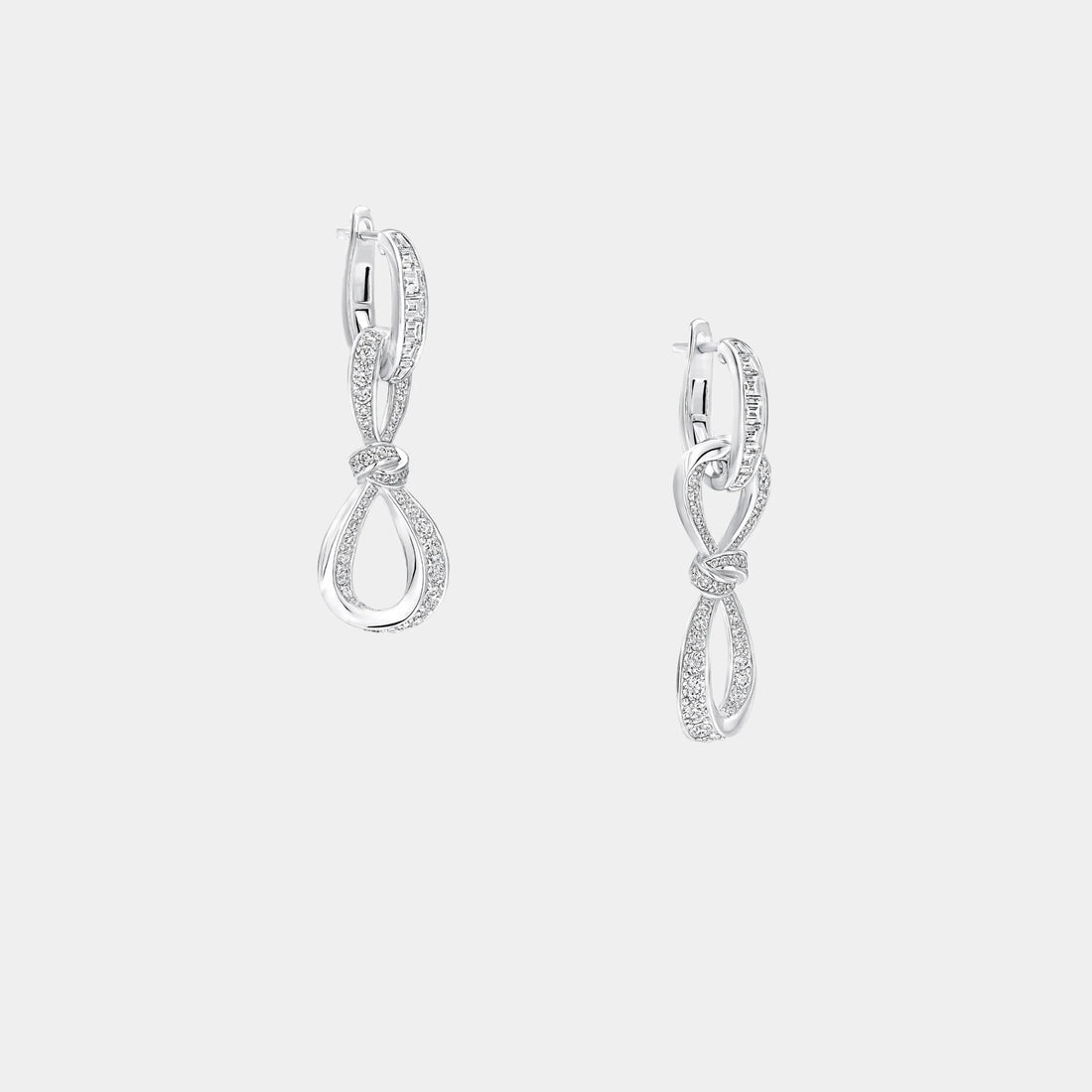 alt
أقراط Graff Tildas Bow Diamond Link من ذهب أبيض، جانب