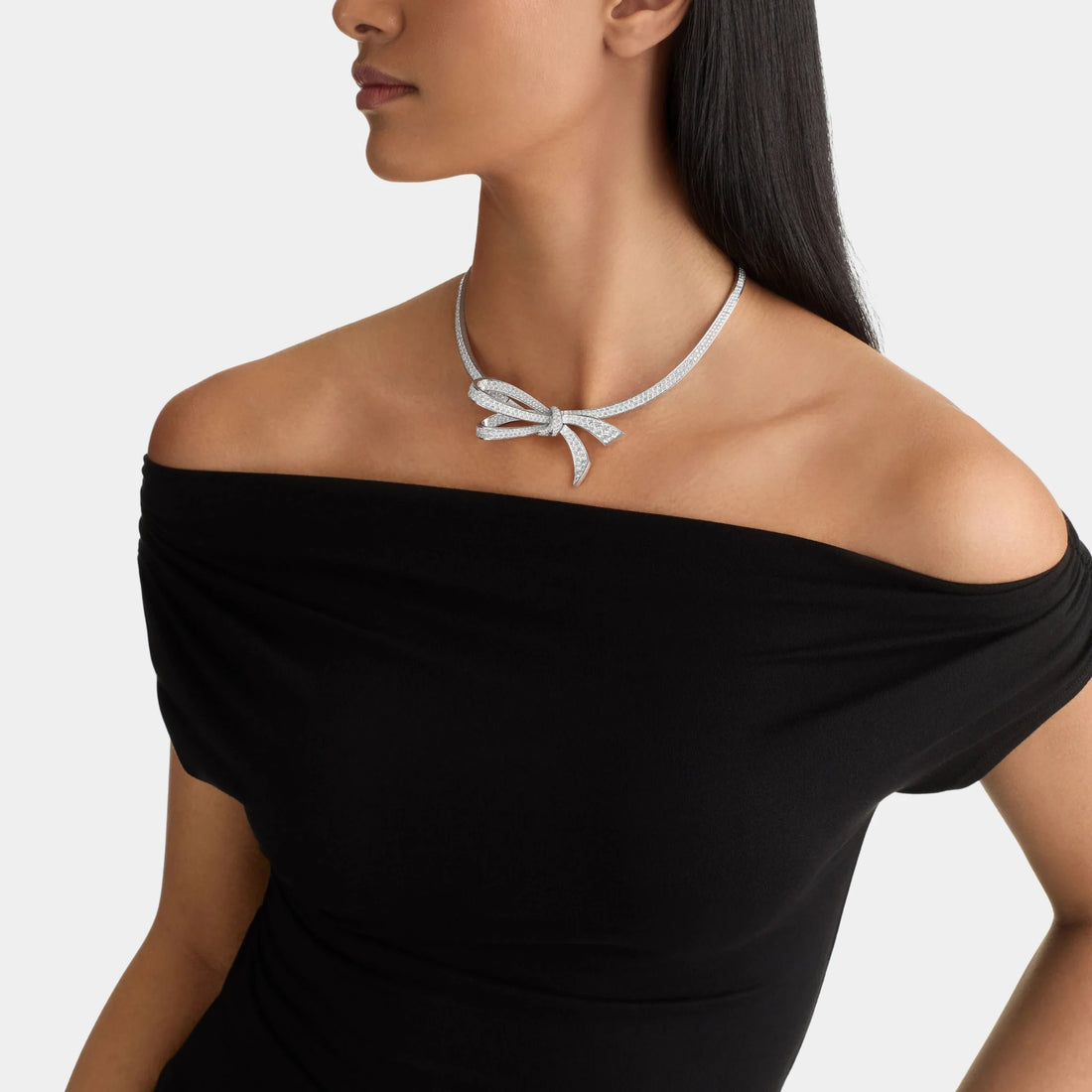 Graff Tildas Bow Diamond Necklace, Model