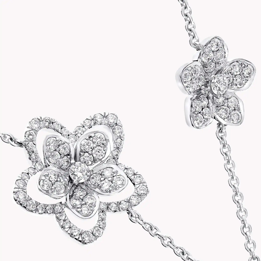 Graff Wild Flower Diamond Bracelet, Close