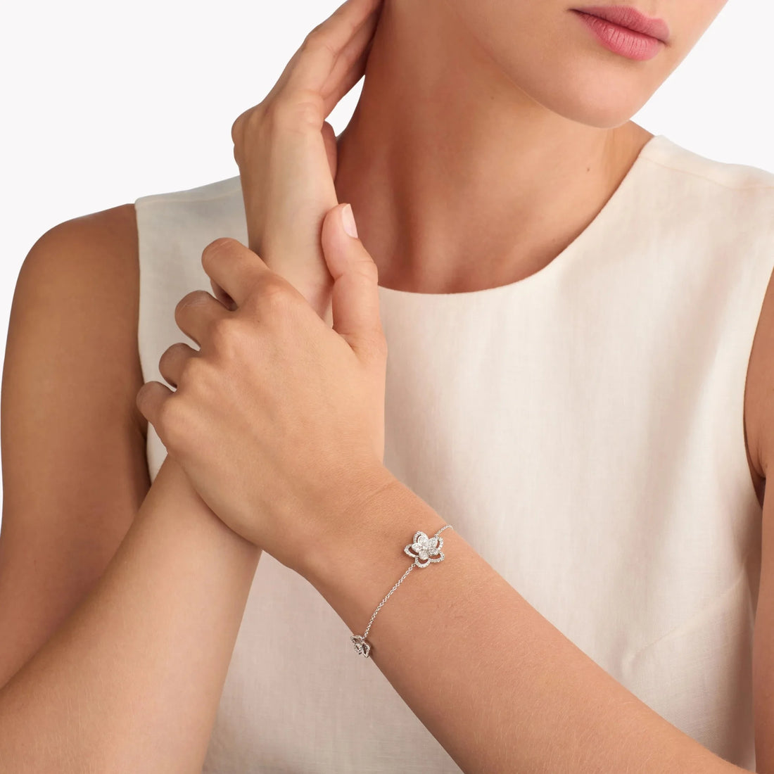 Graff Wild Flower Diamond Bracelet, Model