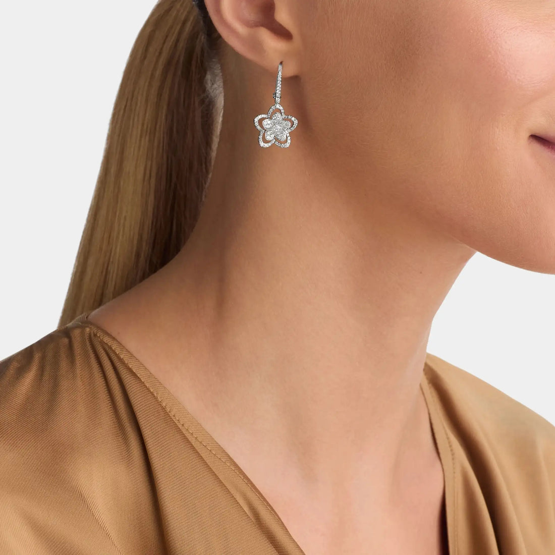 Graff Wild Flower Diamond Earrings, Model