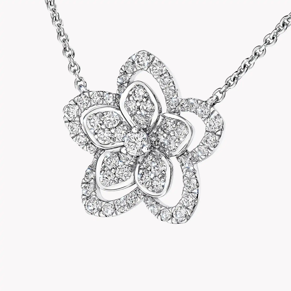 Graff Wild Flower Diamond Pendant, Close
