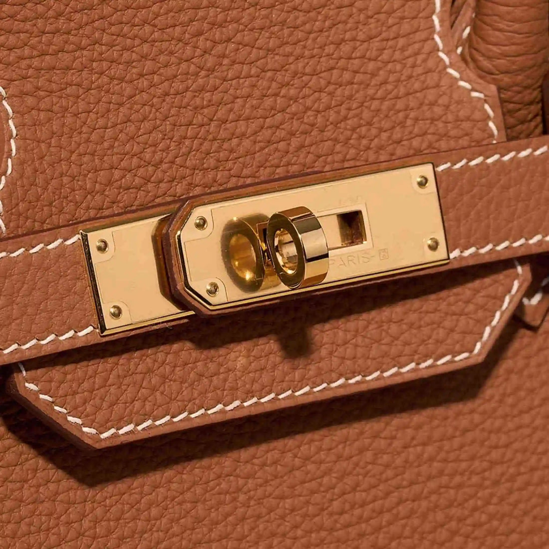 alt
Hermes Birkin 30 Togo Gold GHW، لقطة مقربة