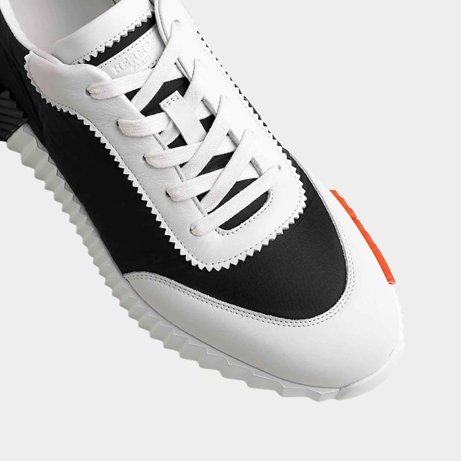 Hermes bouncing Sneakers Black And White, Top Closeup