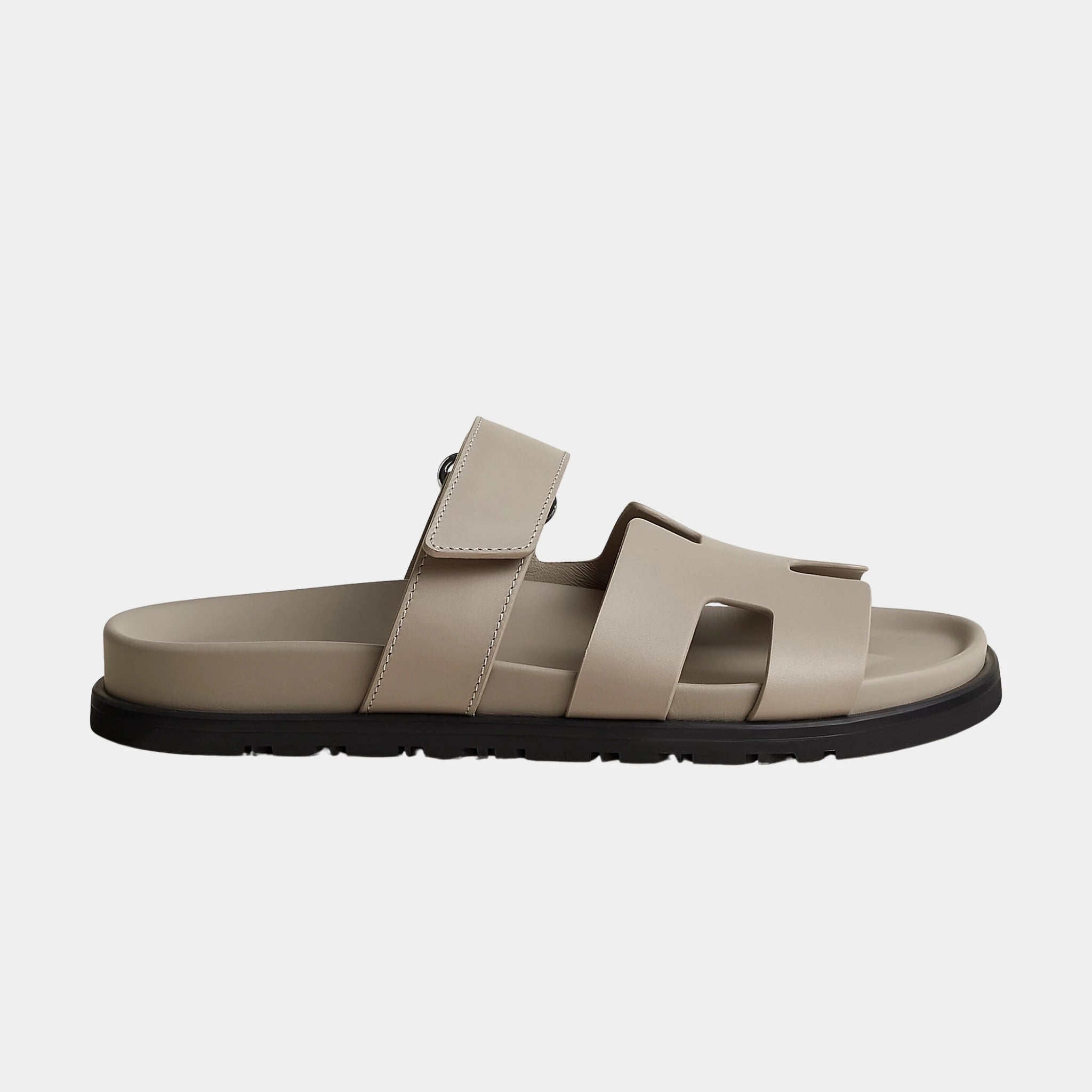 Hermes Chypre Sandal Calfskin Women, Beige Galet, Side