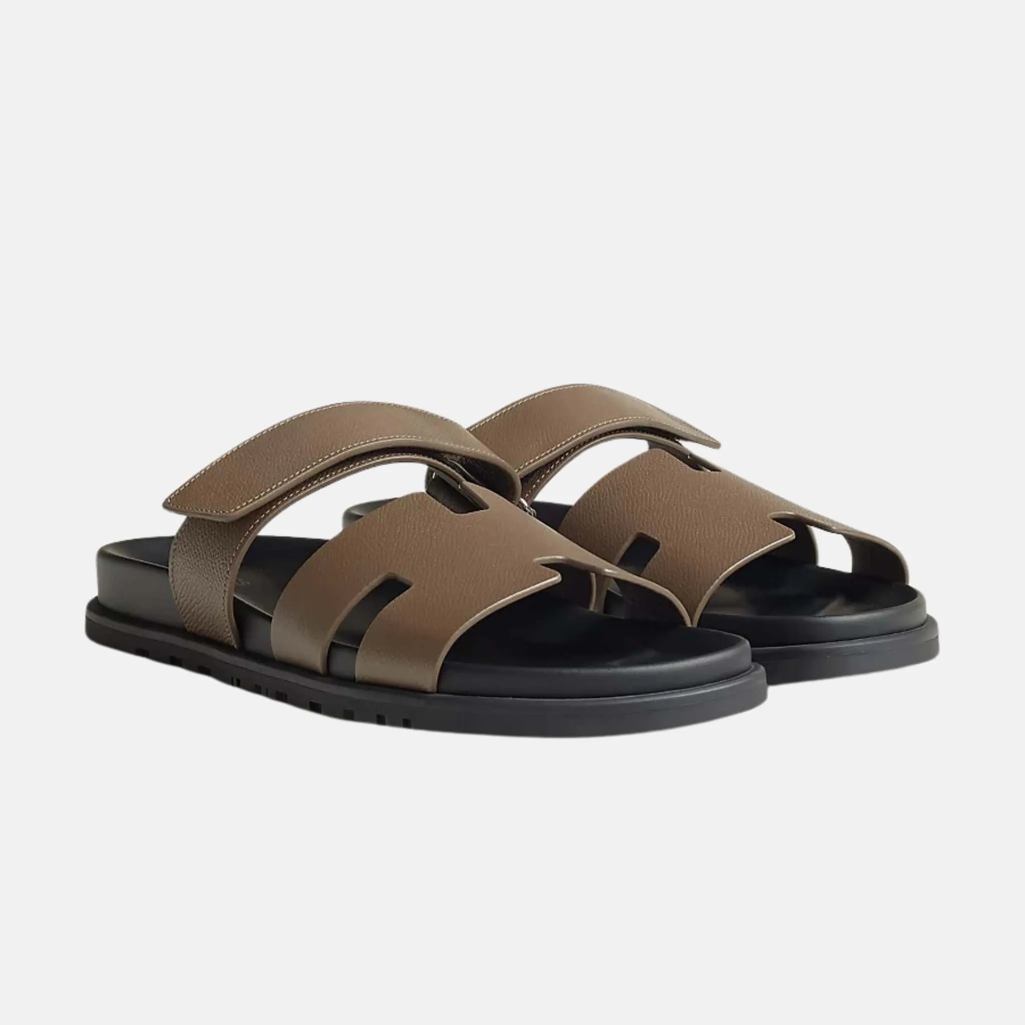 Hermes Chypre Sandal Epsom Men, Etoupe, Front