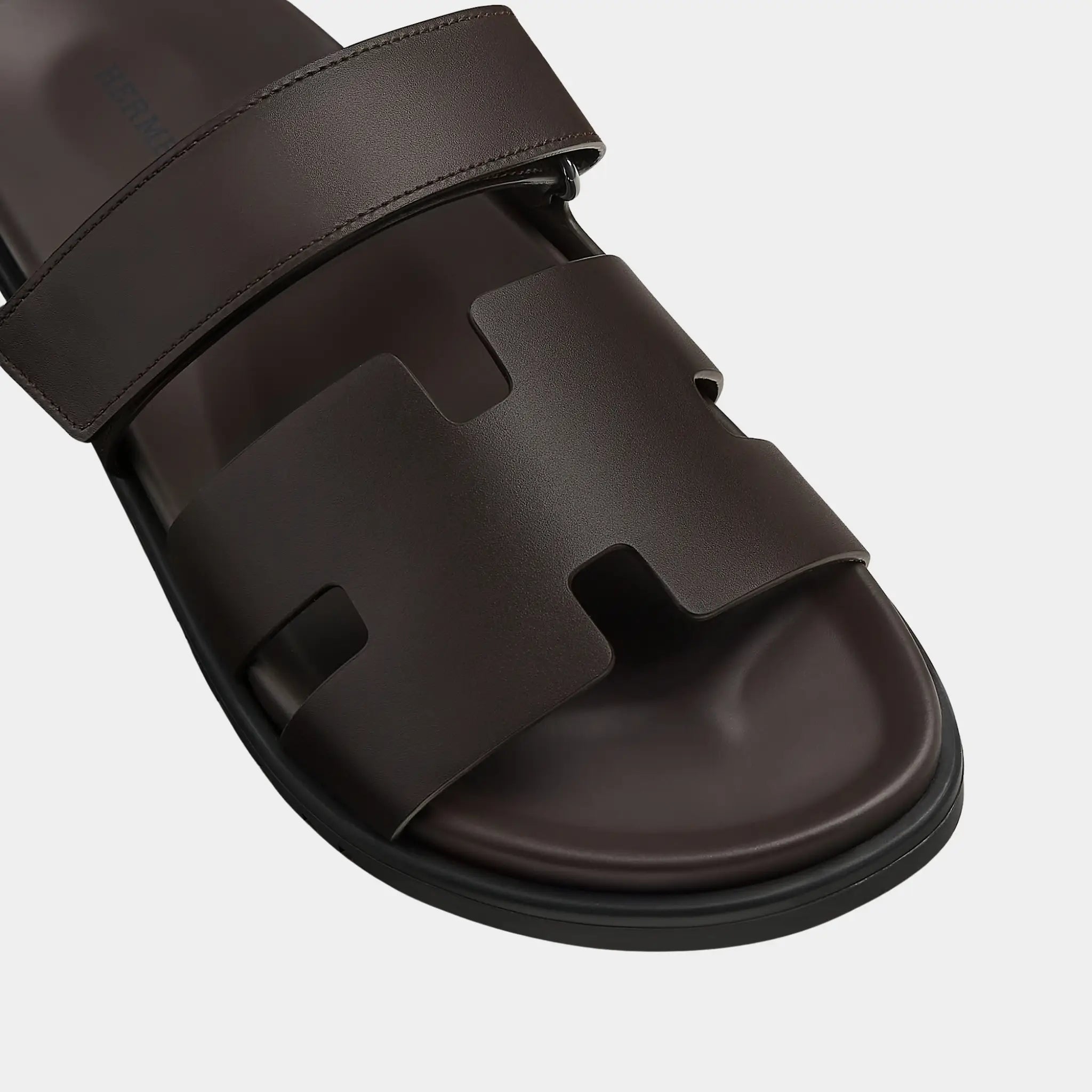 Hermes Chypre Sandals Calfskin Men, Marron Ebene, Top