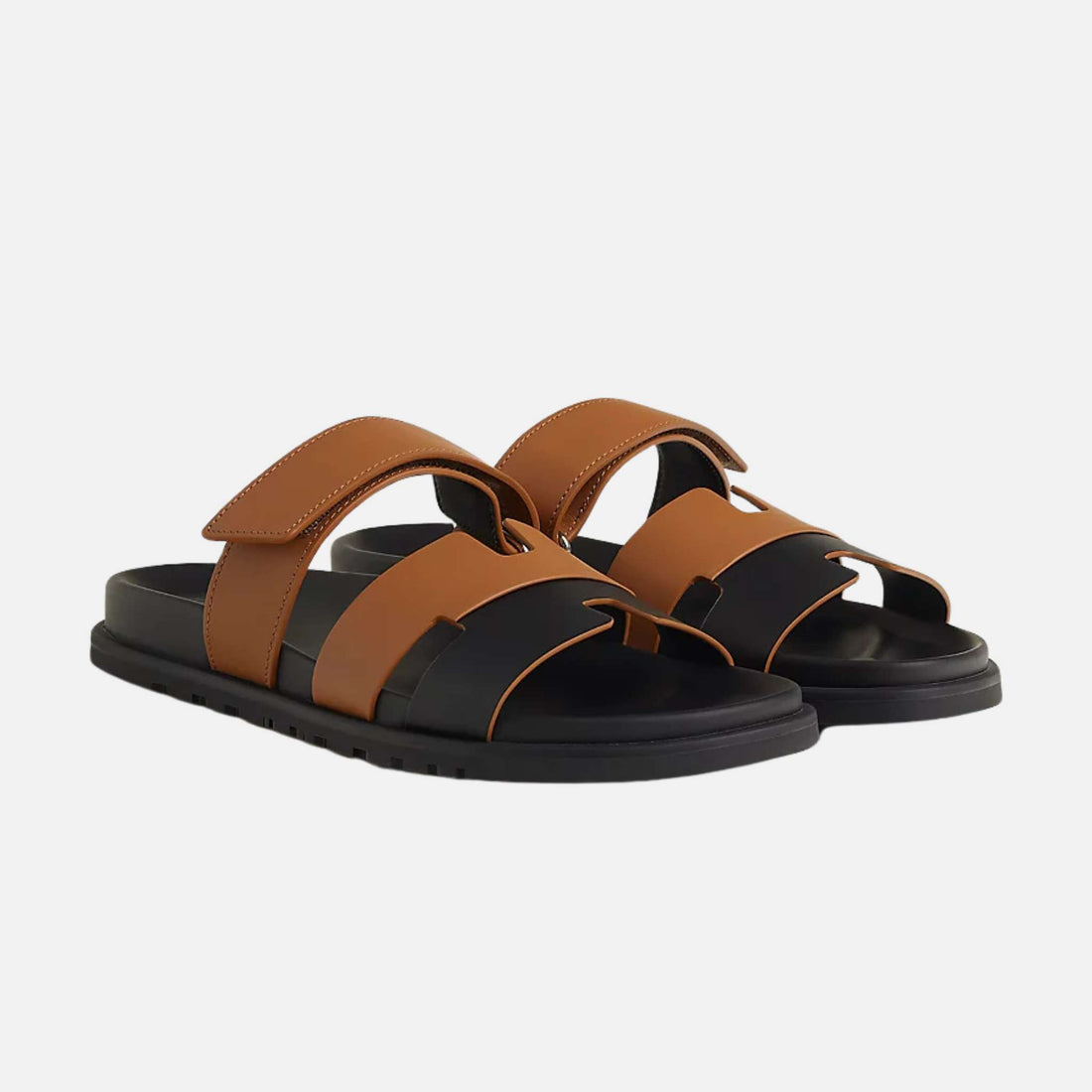 Hermes Chypre Sandals Calfskin, Nior/Naturel, Front