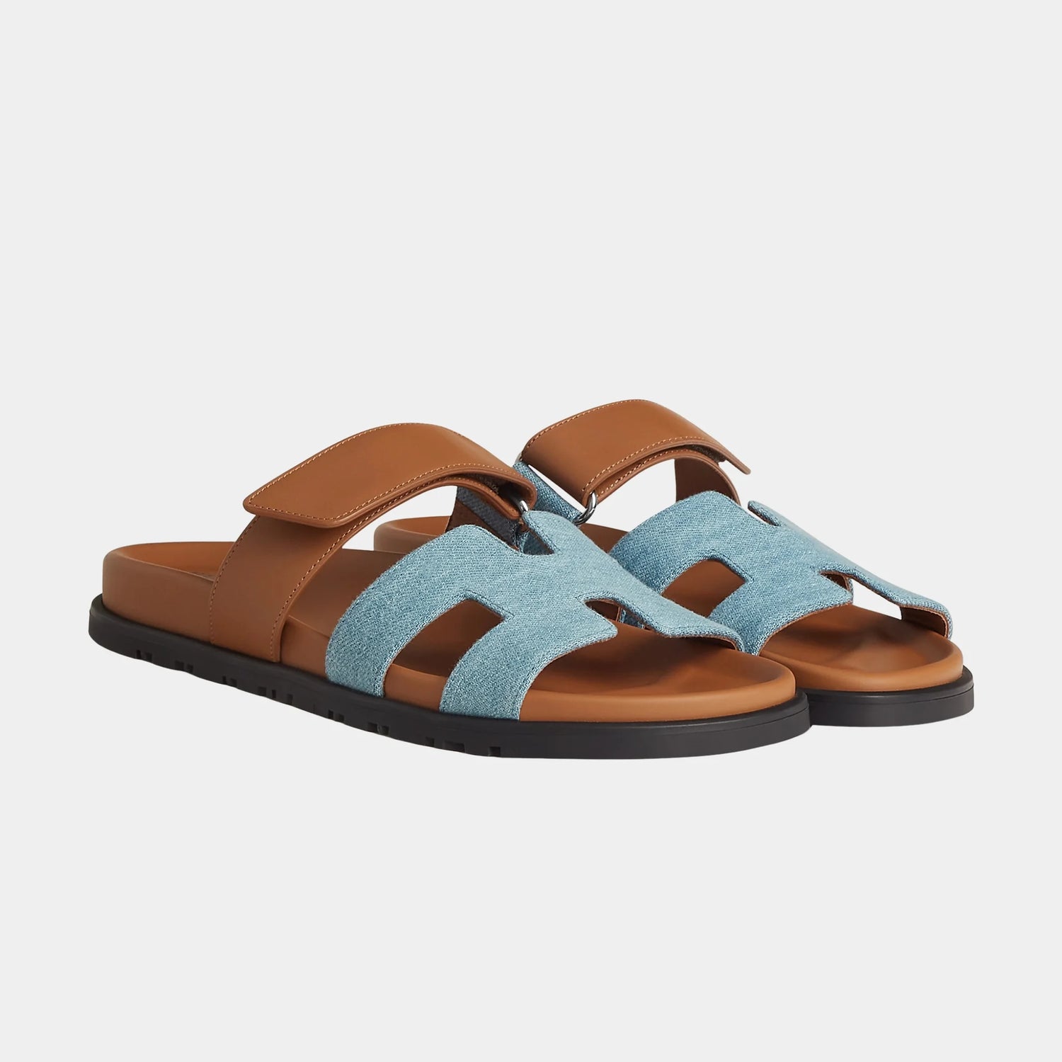 Hermes Chypre Sandals in Denim and Calfskin Women, Bleu Clair, Naturel, Front