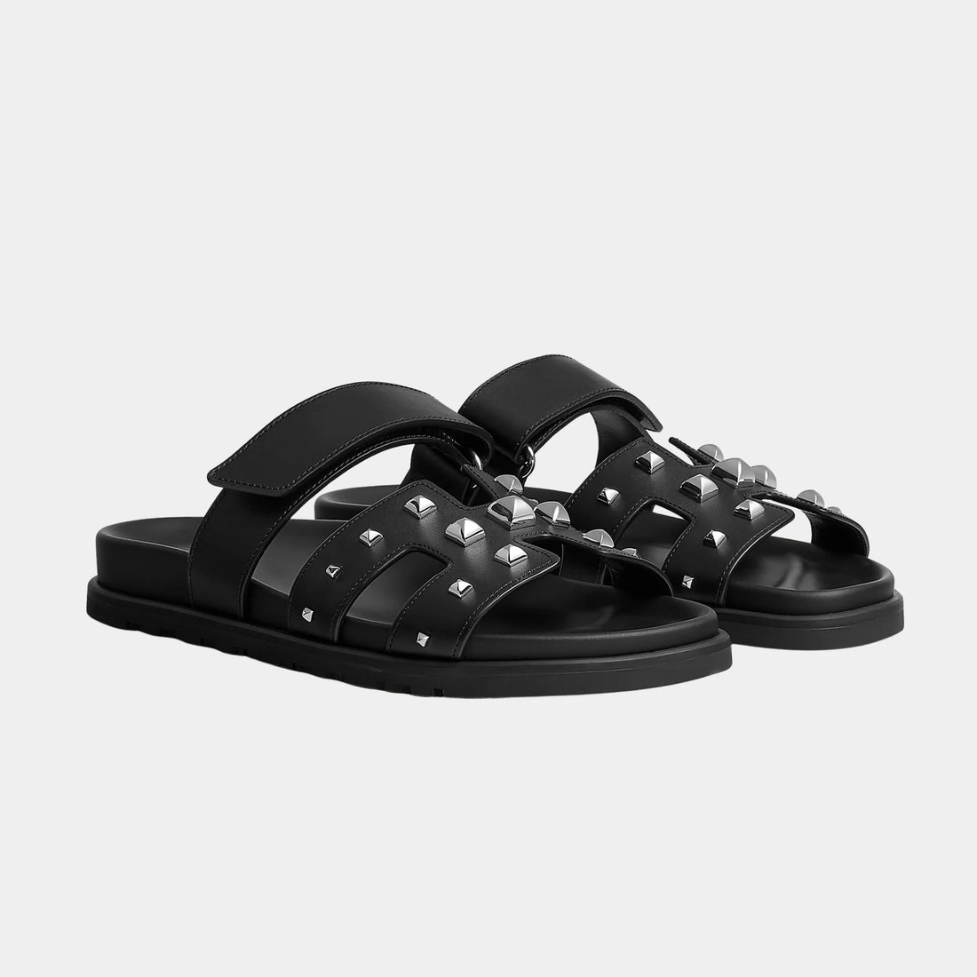 Hermes Chypre Sandals in Calfskin with Studs Women, Noir, Front