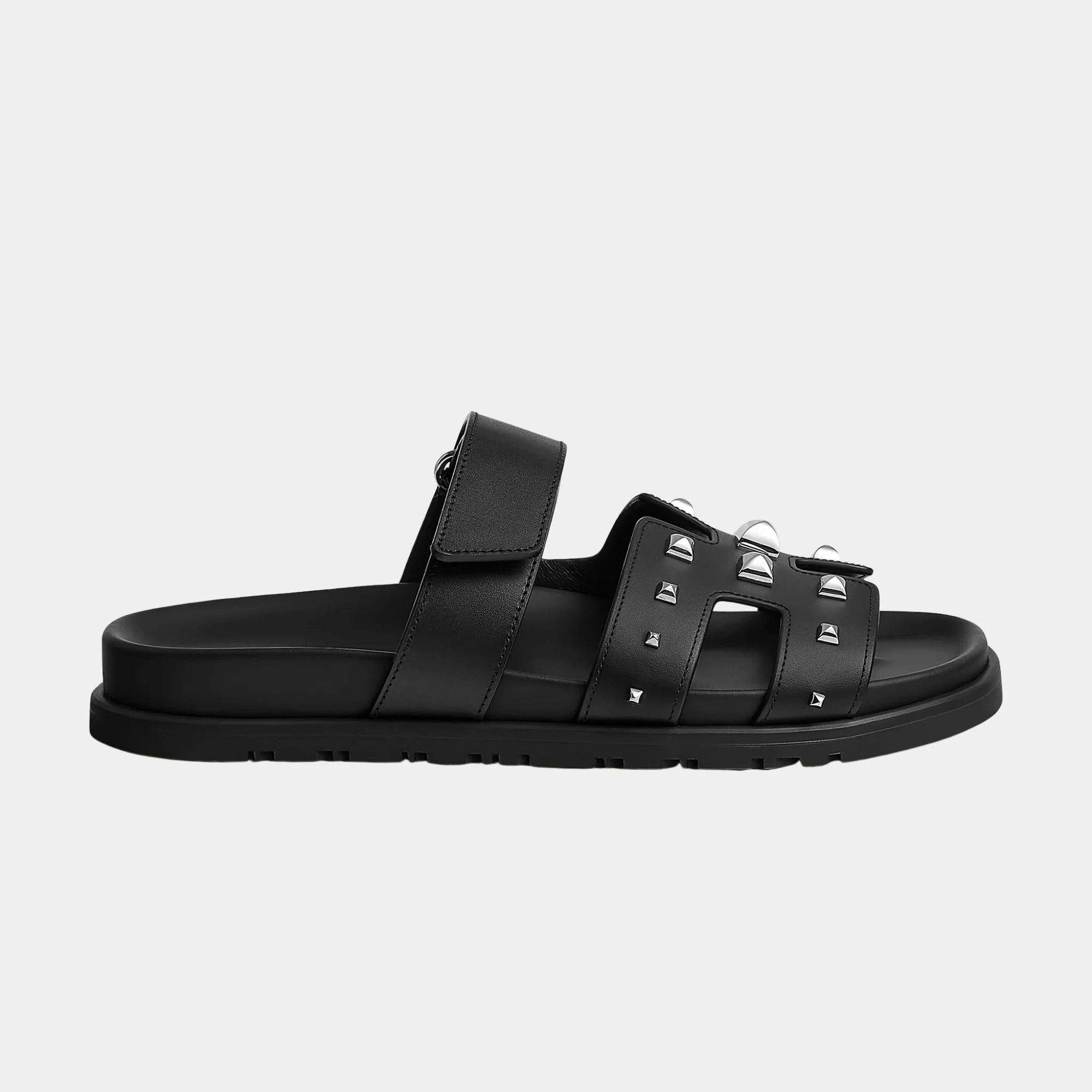 Hermes Chypre Sandals in Calfskin with Studs Women, Noir, Side
