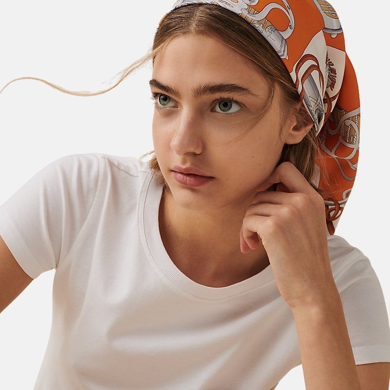 Hermes Cliquetis scarf 90, Orange, Model