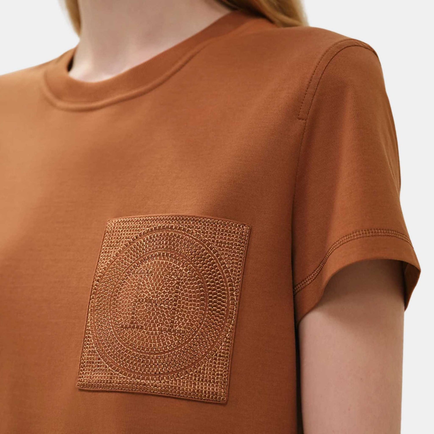 Hermes Embroidered Pocket T-shirt Marron Alezan, Closeup, Front