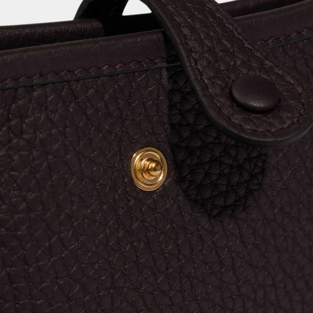Hermes Evelyne 16 Clemence Ebony GHW، لقطة قريبة