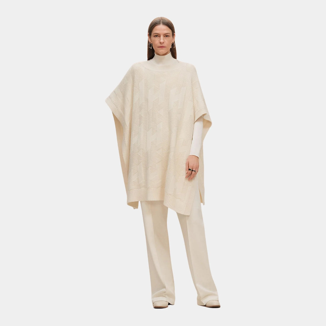 Hermes H Rectangular Cape Poncho in Plain Wool Knit, Blanc Naturel, Front
