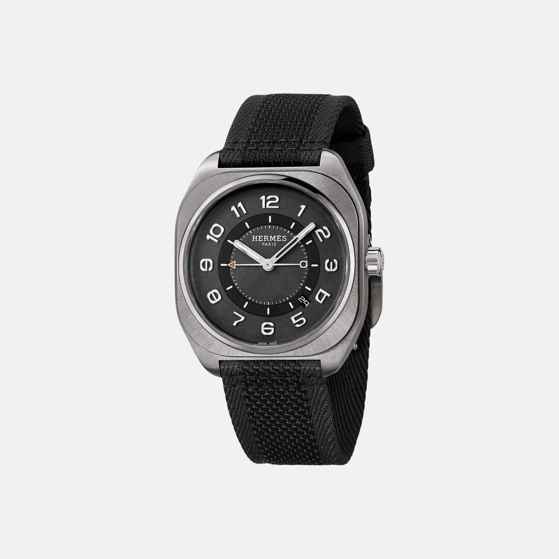 hermes h08 ساعة 42mm من التيتانيوم، من الأمام