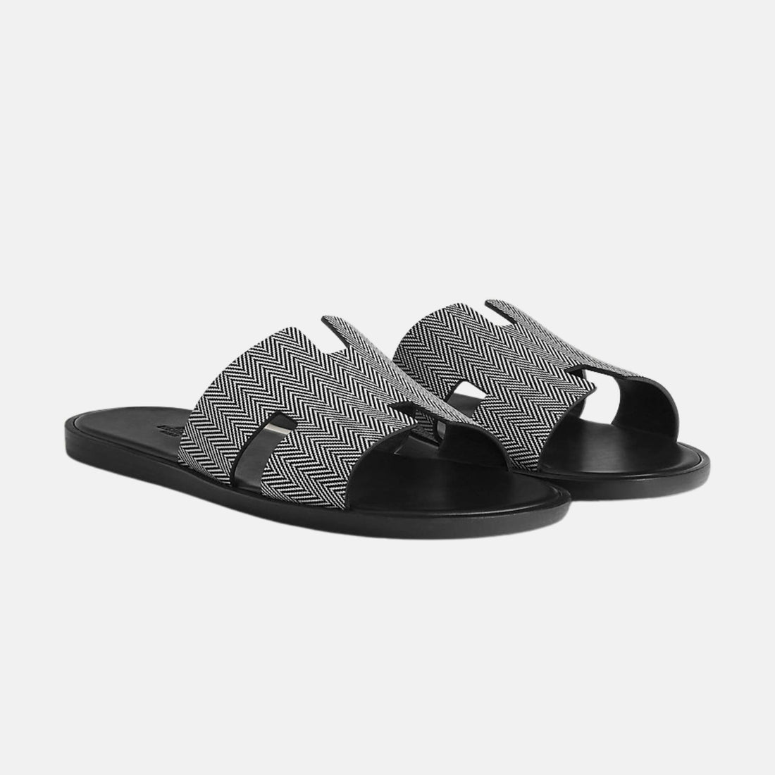 Hermes Izmir Sandal In Chevron Calfskin, Noir Blanc, Front