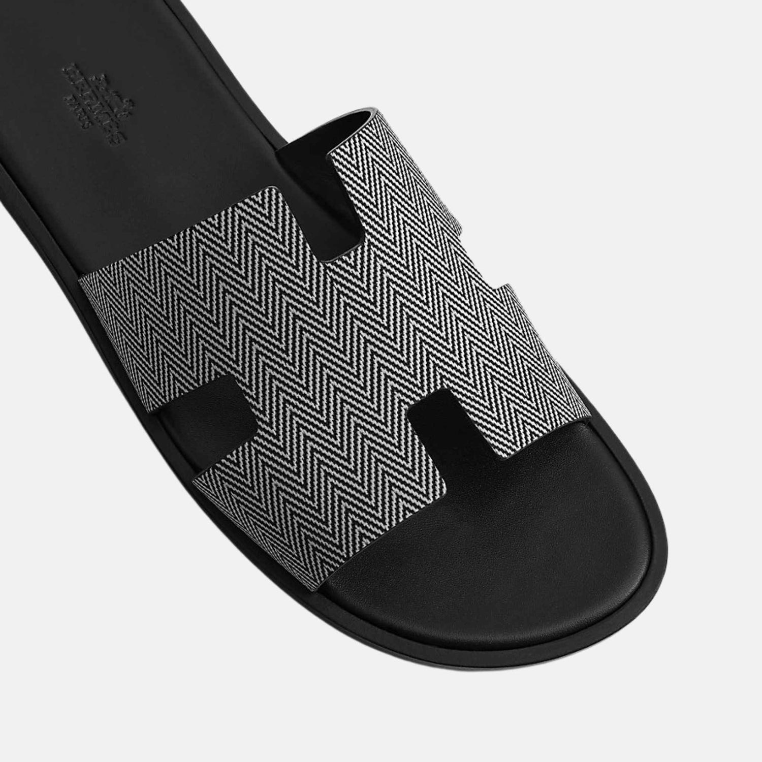 Hermes Izmir Sandal In Chevron Calfskin, Noir Blanc, Top