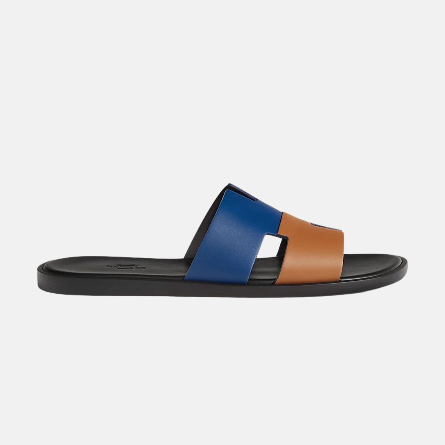 Hermes Izmir Sandal Duo Tone In Calfskin, Bleu Outremer Naturel, Side