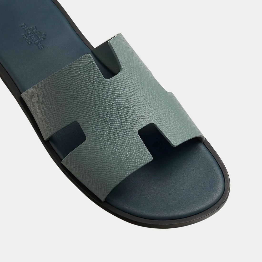 Hermes صندل إزمير من جلد عجل إبسوم للرجال، أزرق الرعد، أزرق سماوي، علوي