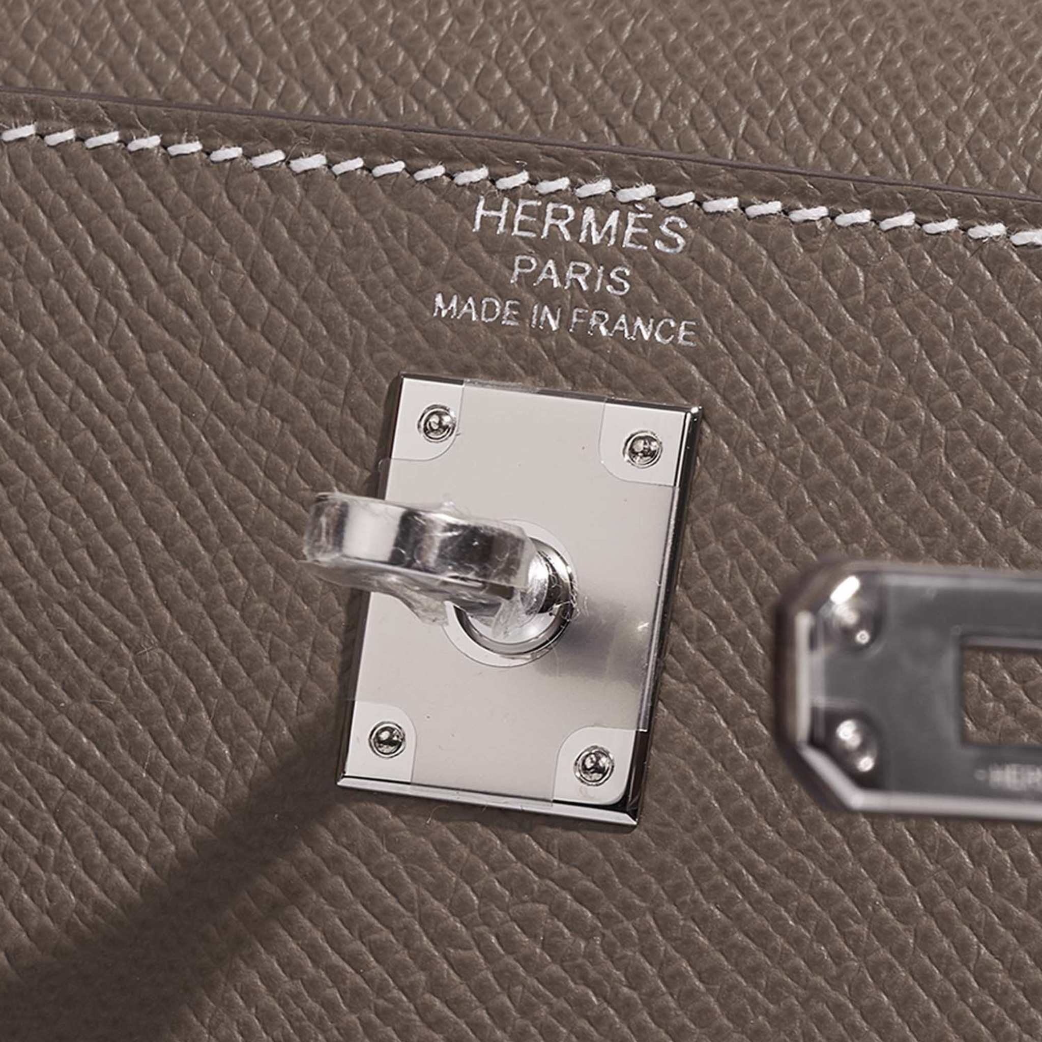 Hermes Kelly 25 Epsom Etoupe, Logo , Closeup