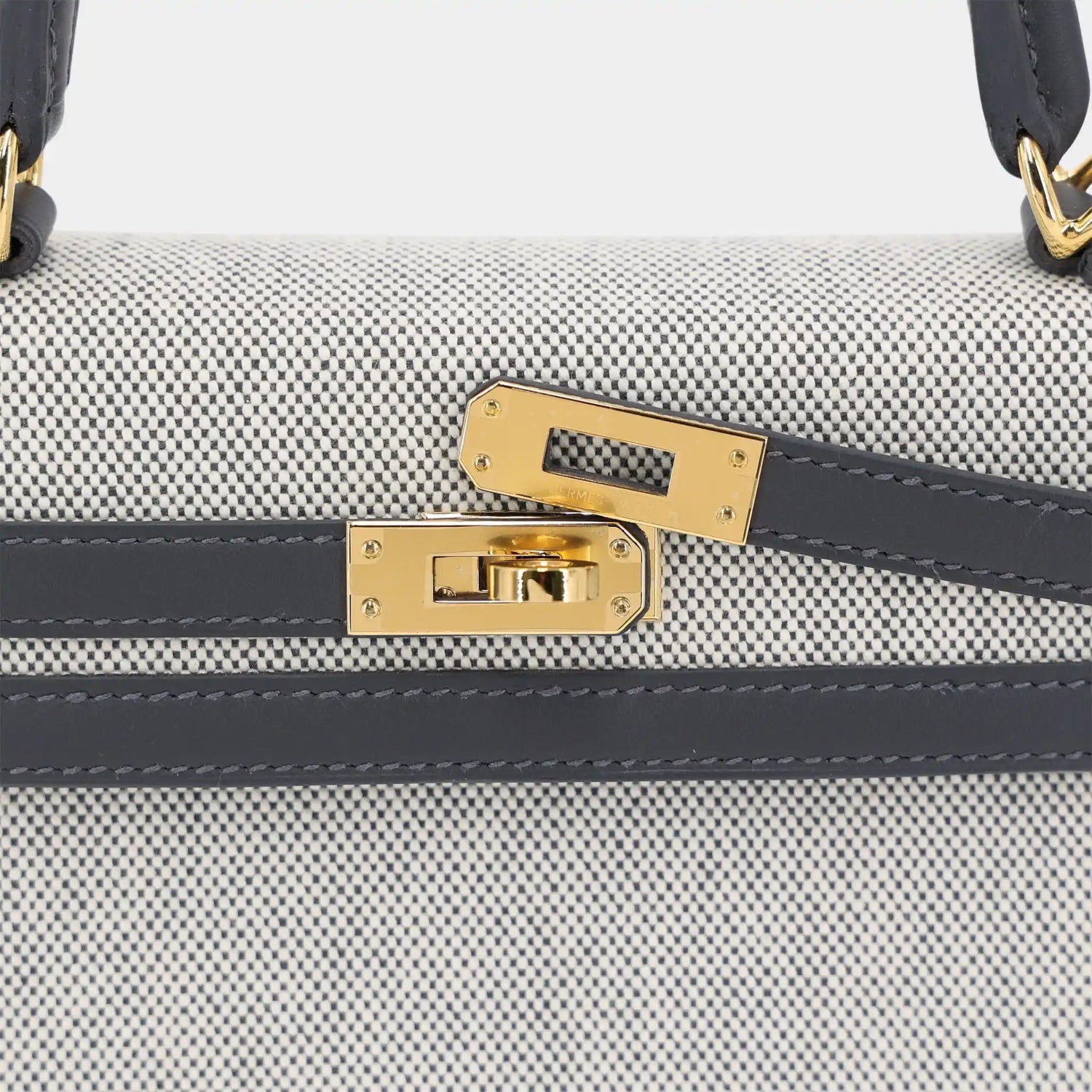 Hermes Kelly 25 Sellier Swift Toile Quadrille-Canvas Ardoise/Ecru GHW, Lock Closeup