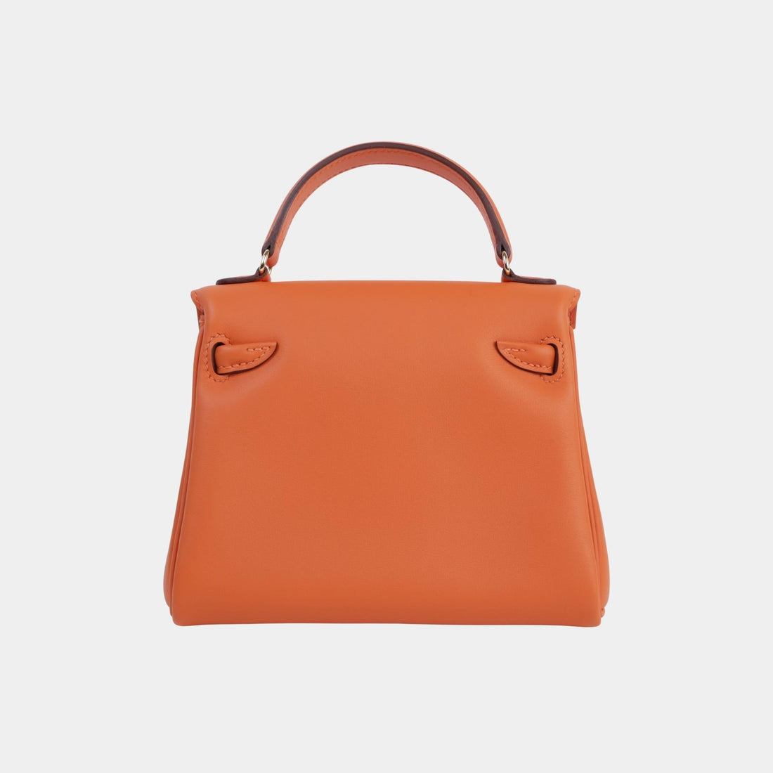 alt
Hermes Kelly Doll Swift برتقالي/وردي ساكورا GHW، من الخلف
