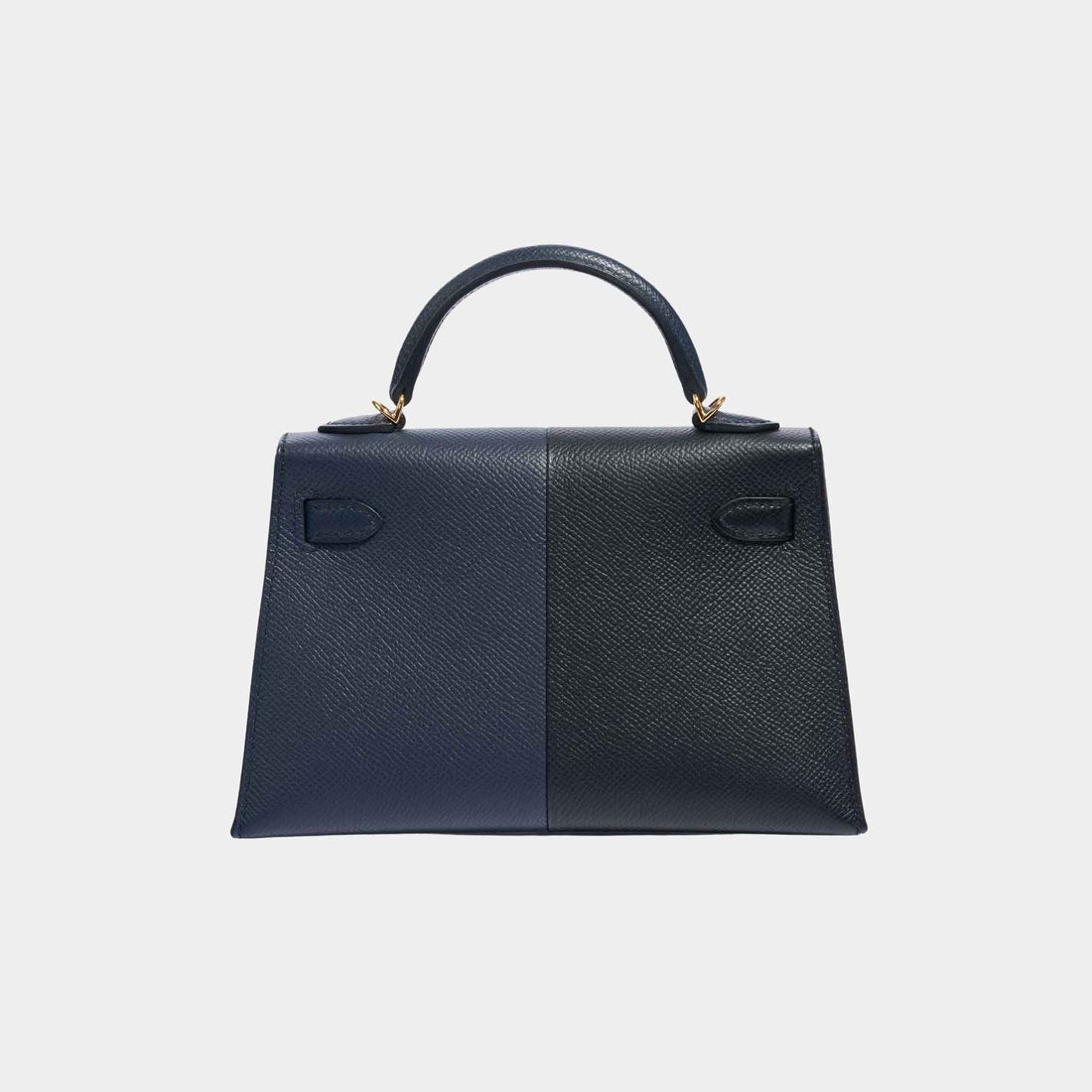 alt
هيرميس Kelly Mini II 20 Casaque Epsom أزرق نيلي وأسود، GHW، من الخلف