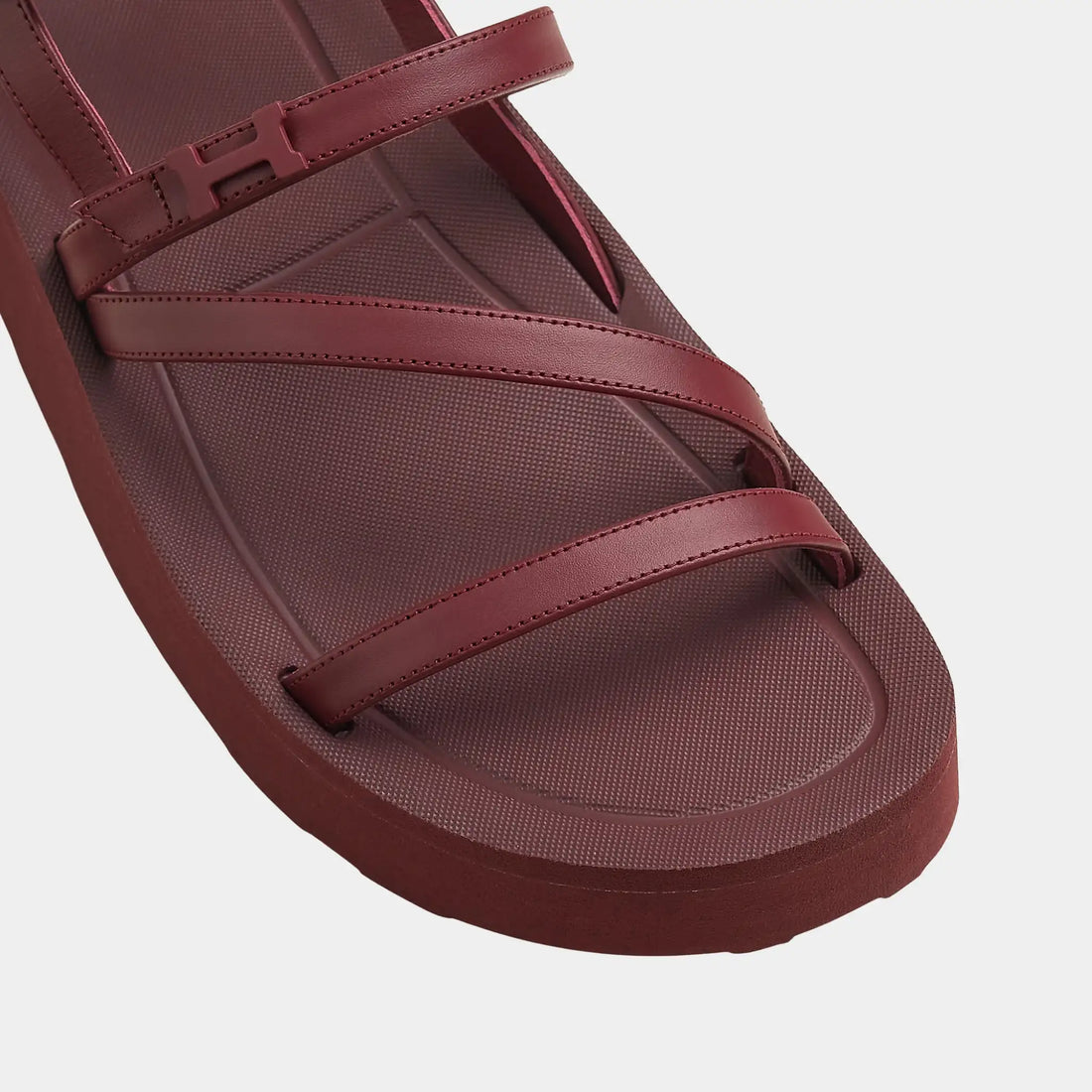صندل Hermes Liberte من جلد العجل، Rouge H، من الأعلى